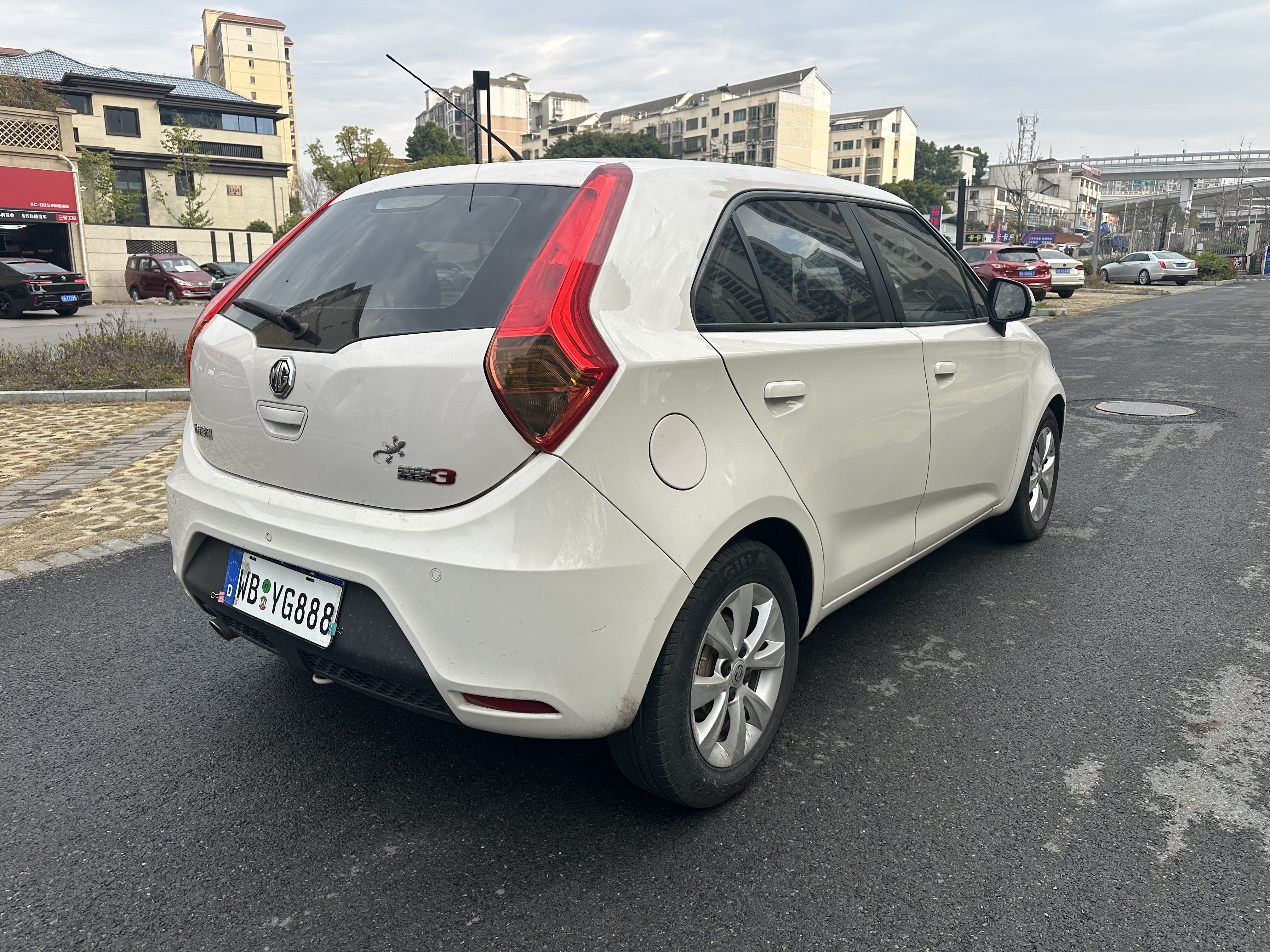 MG 3 2014 car image #10