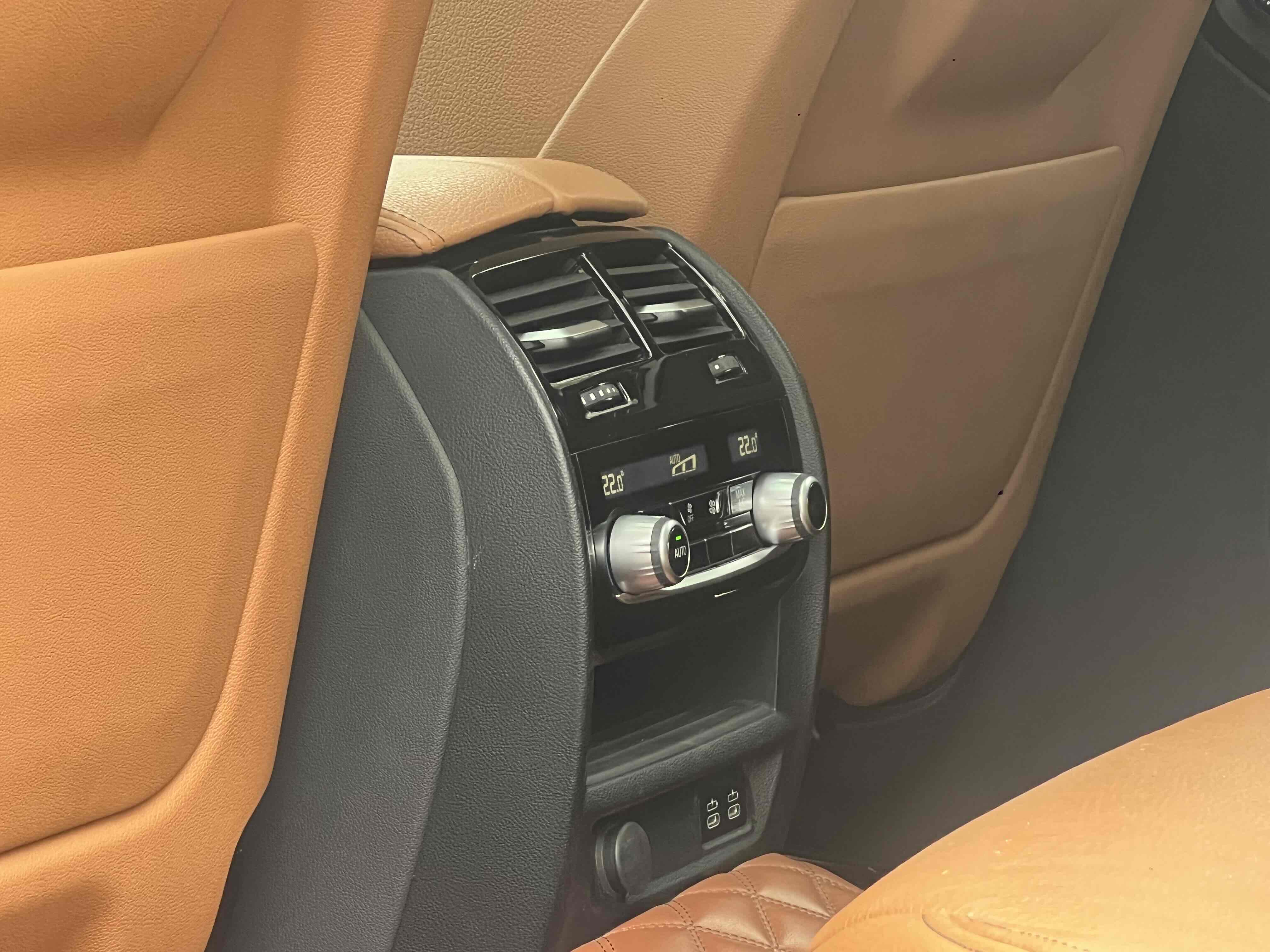 BMW 6 Series GT 2020 #10 BMW 6 Series GT 2020 immagine di auto #10