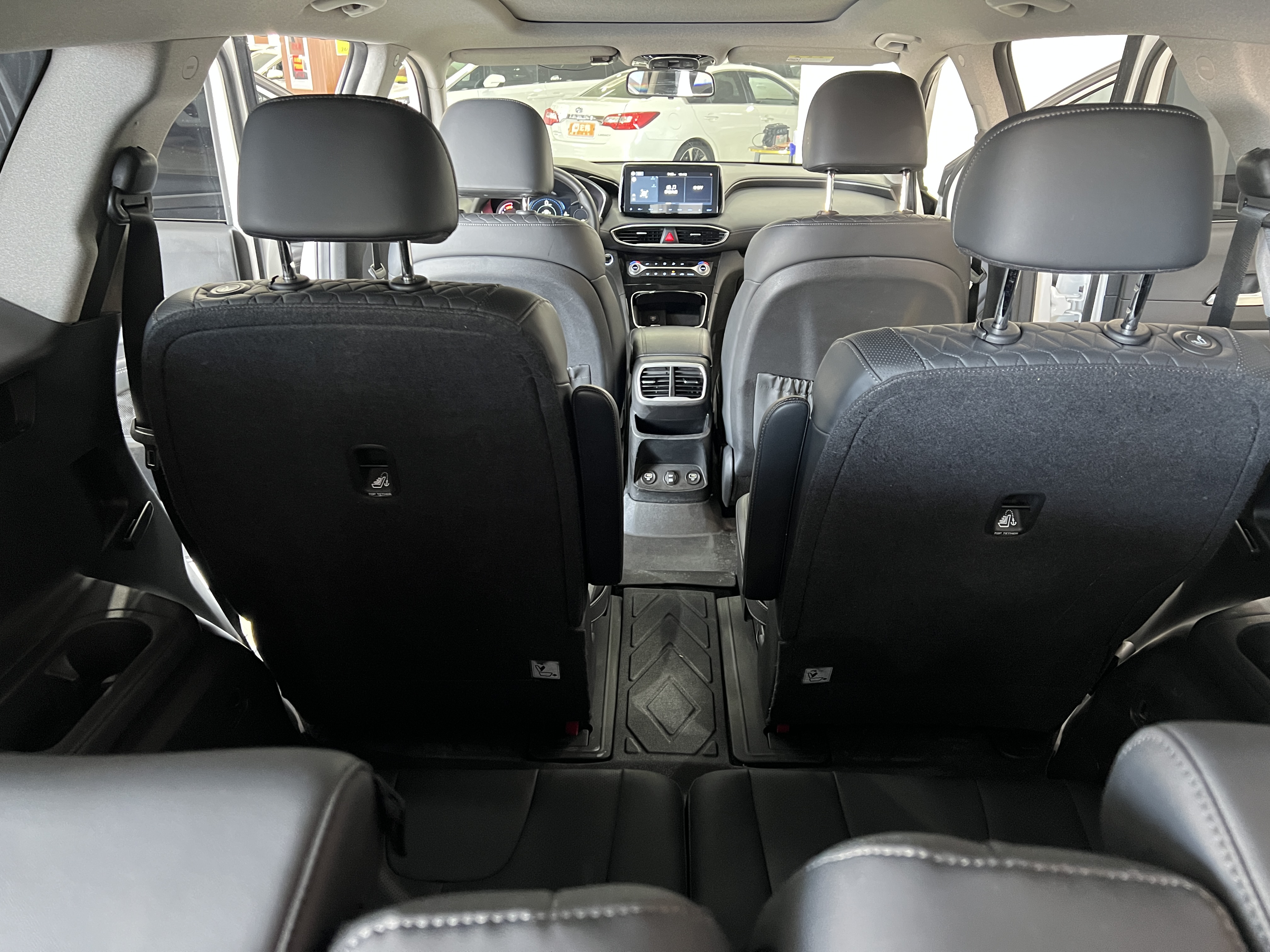 Hyundai Santa Fe 2021 car image #10