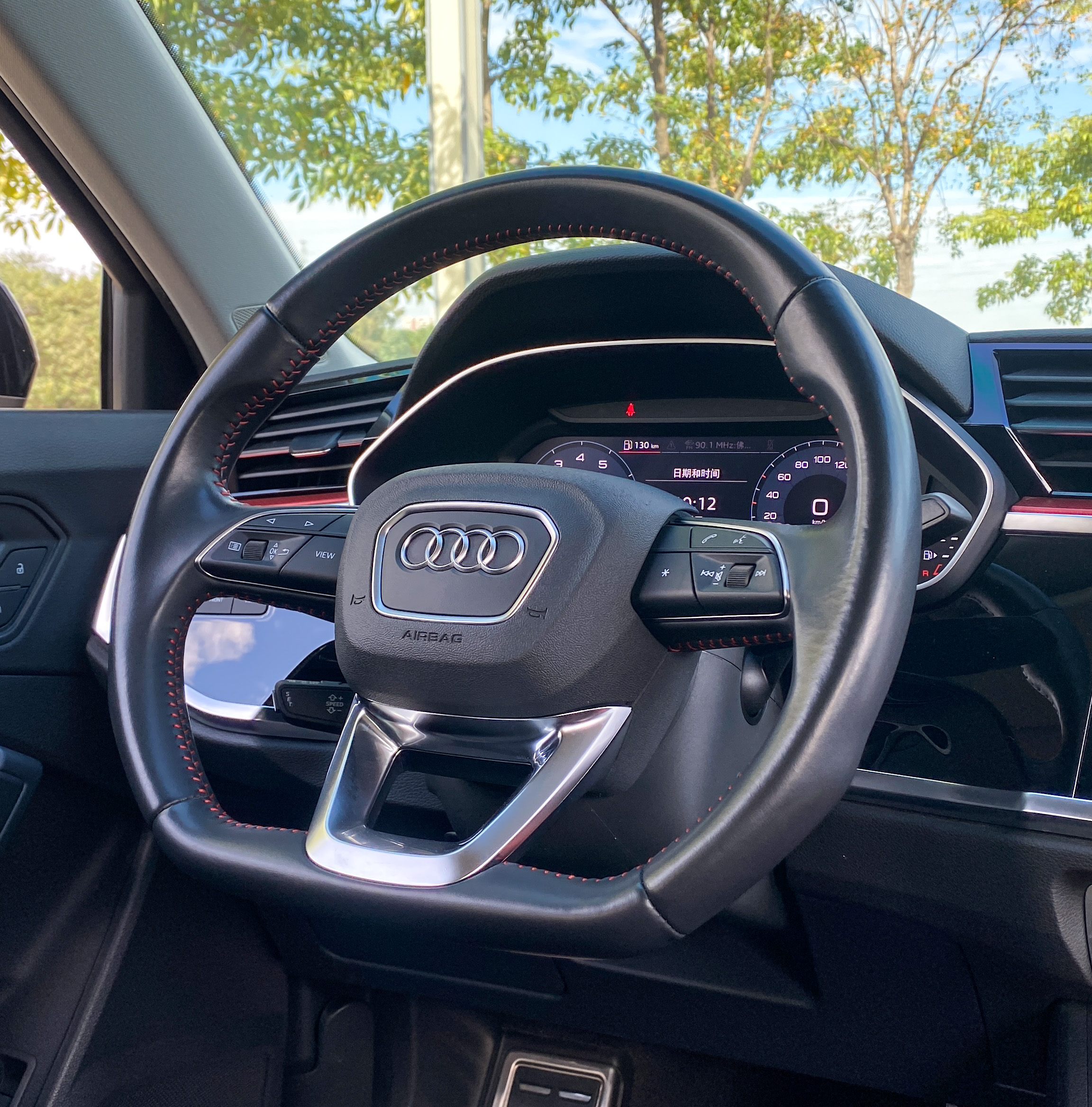 Audi Q3 2021 car image #10