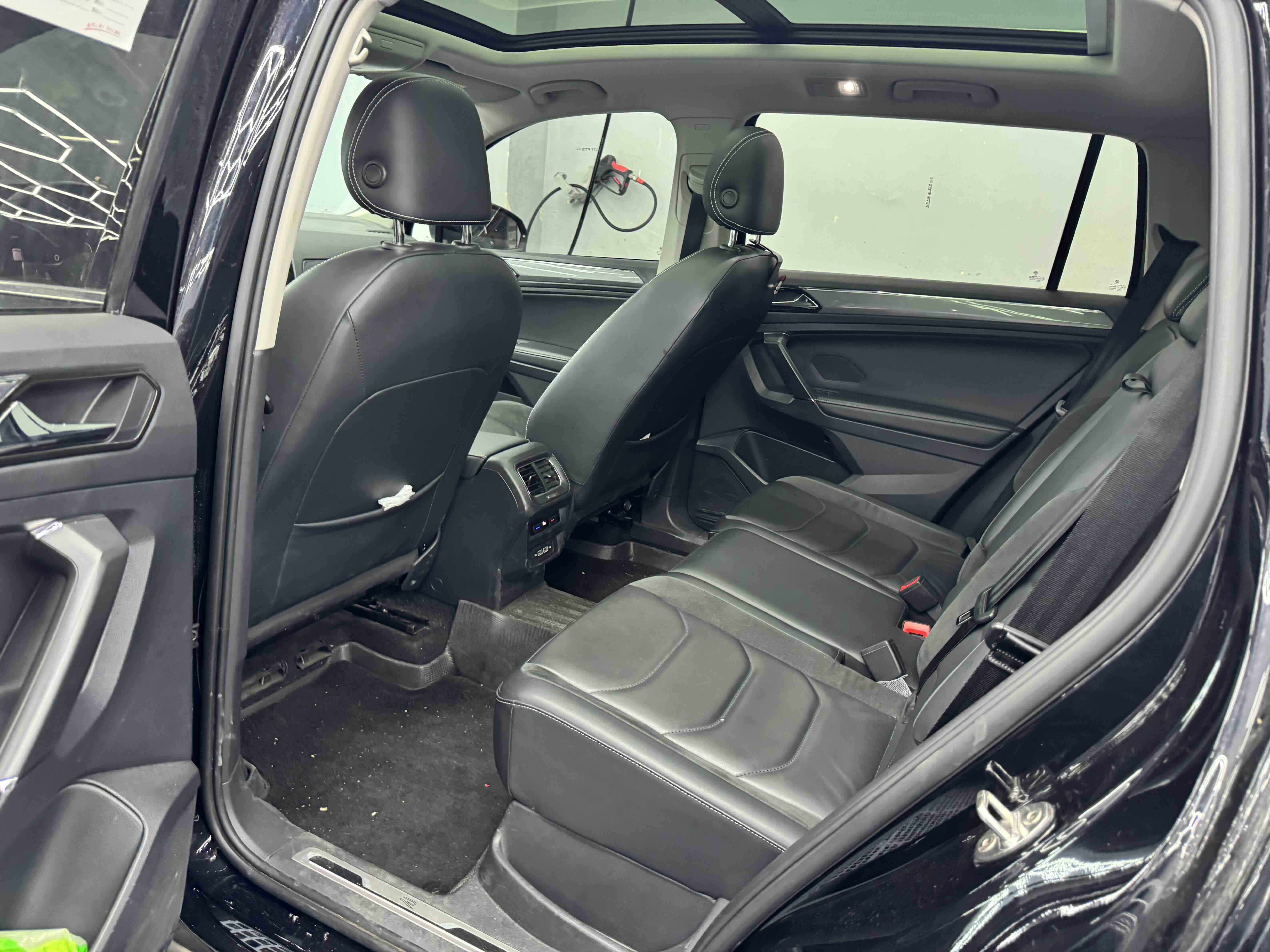 Volkswagen Tiguan L 2021 car image #10