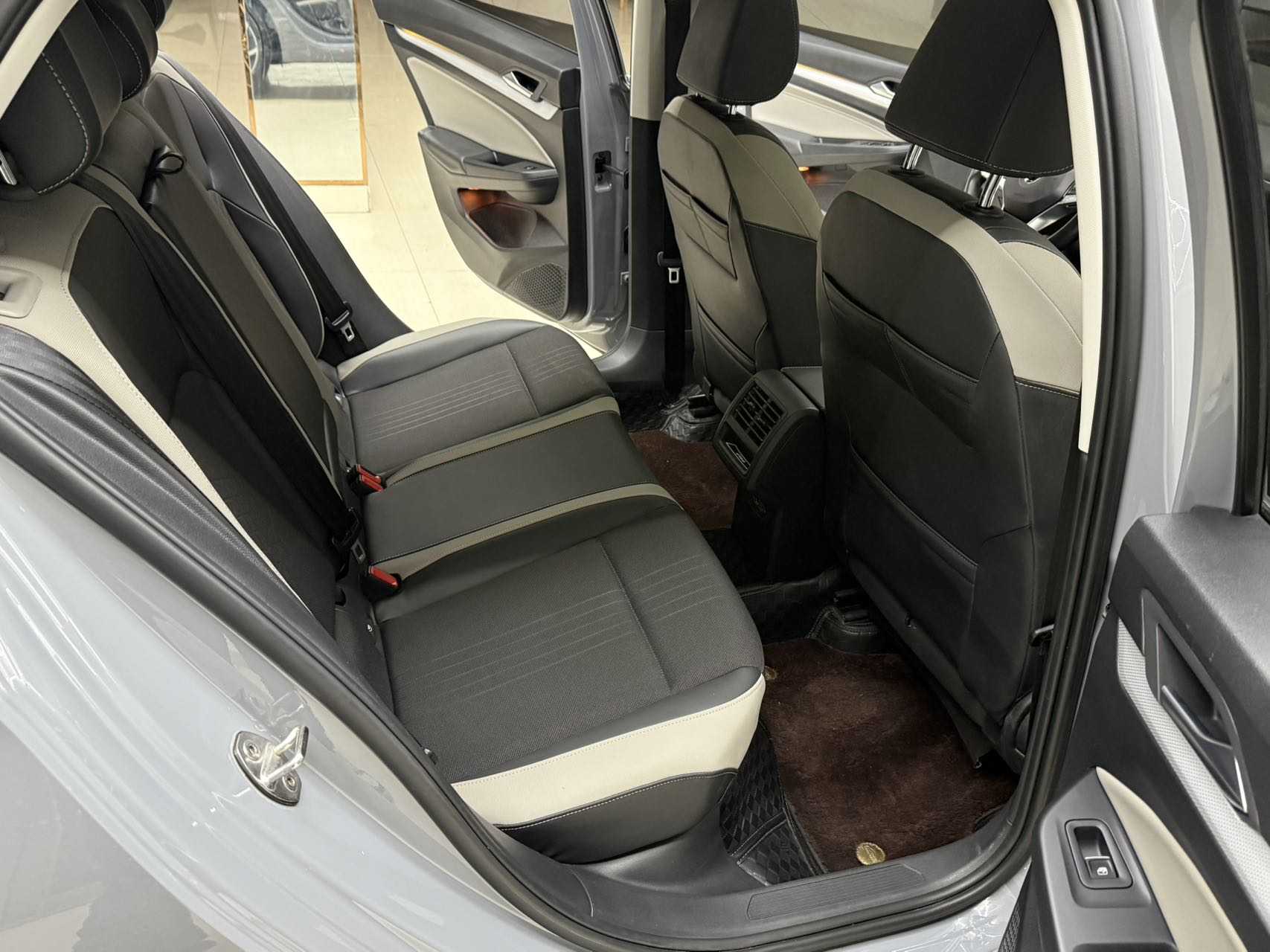 Volkswagen Golf 2021 #10 Volkswagen Golf 2021 car image #10