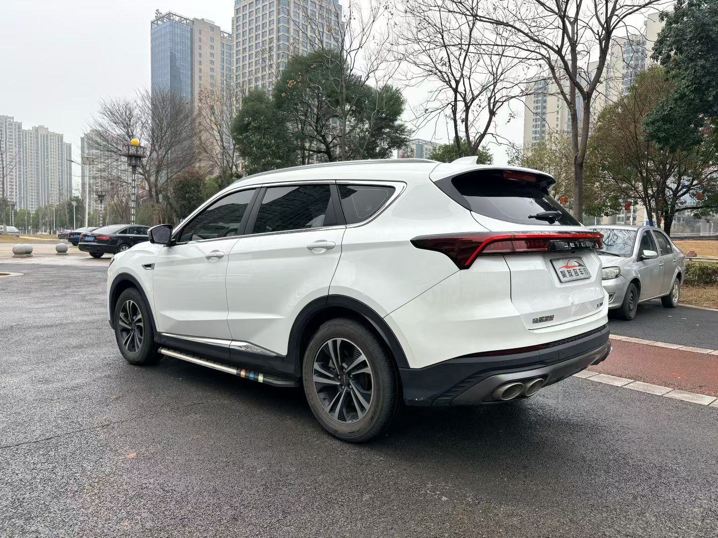 X70 PLUS 2021 car image #10
