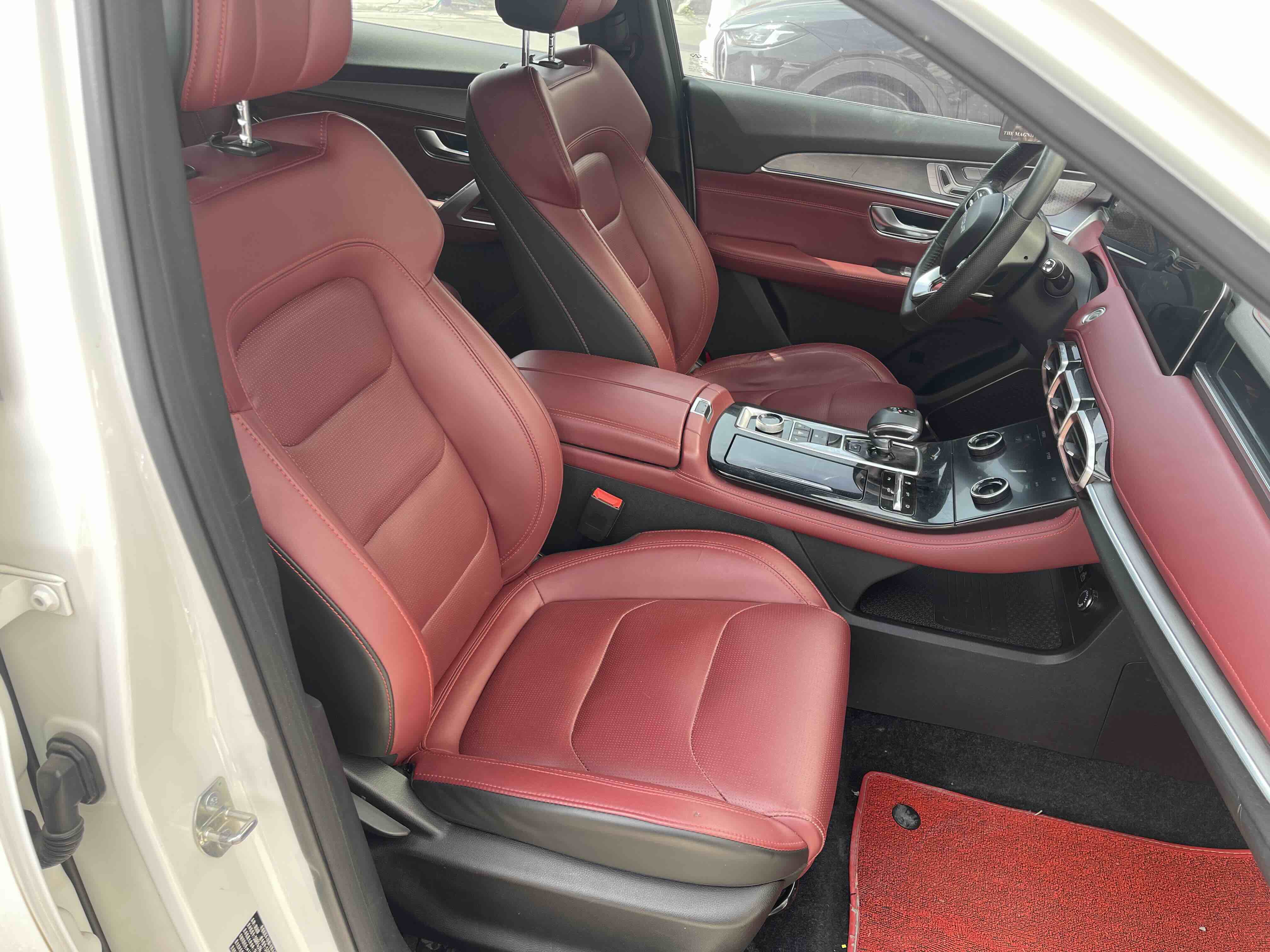 X70 PLUS 2021 car image #10