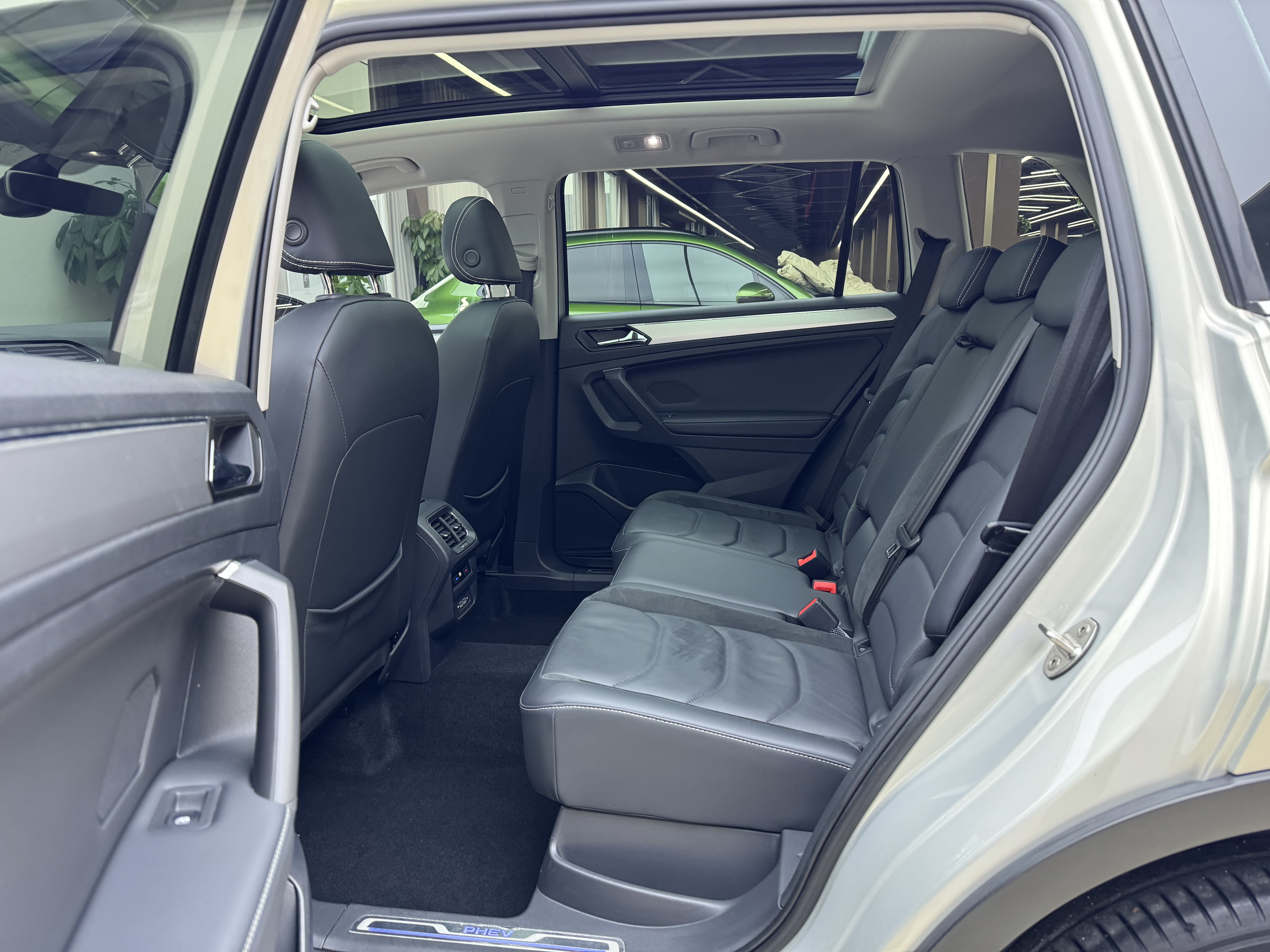 Volkswagen Tiguan L New Energy 2021 изображение автомобиля #10