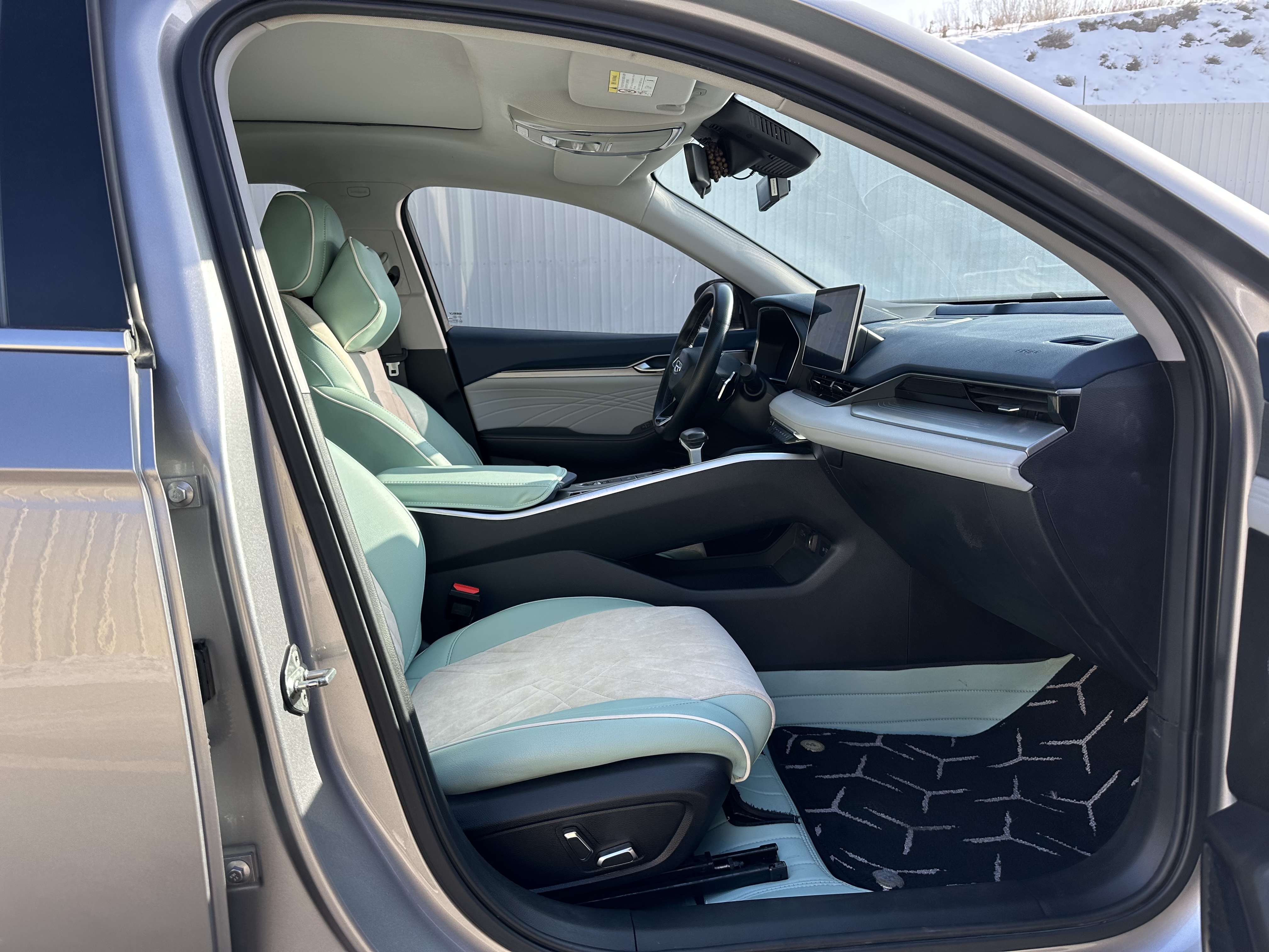 GEELY Preface 2022 car image #10