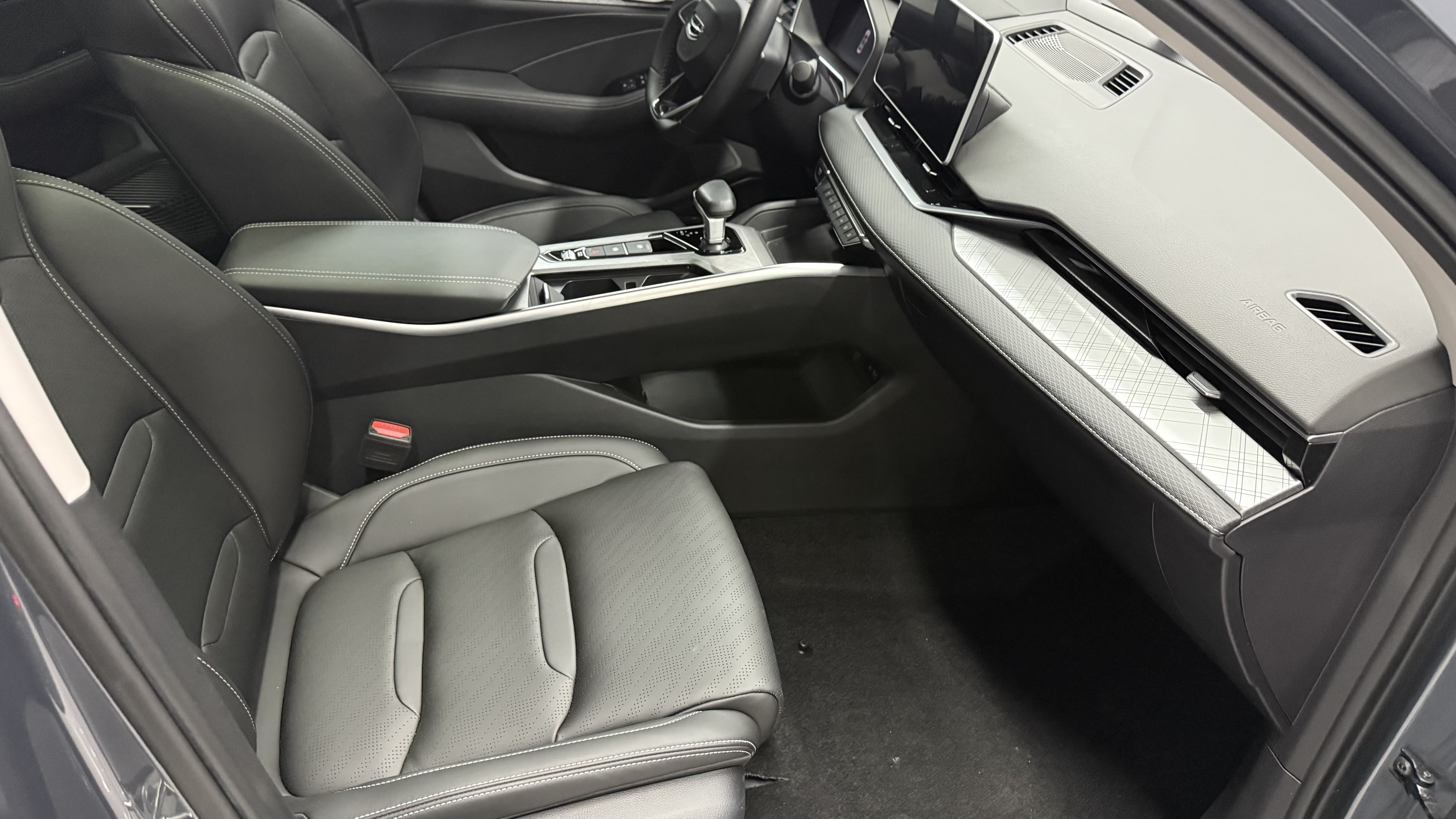 GEELY Preface 2022 image de voiture #10