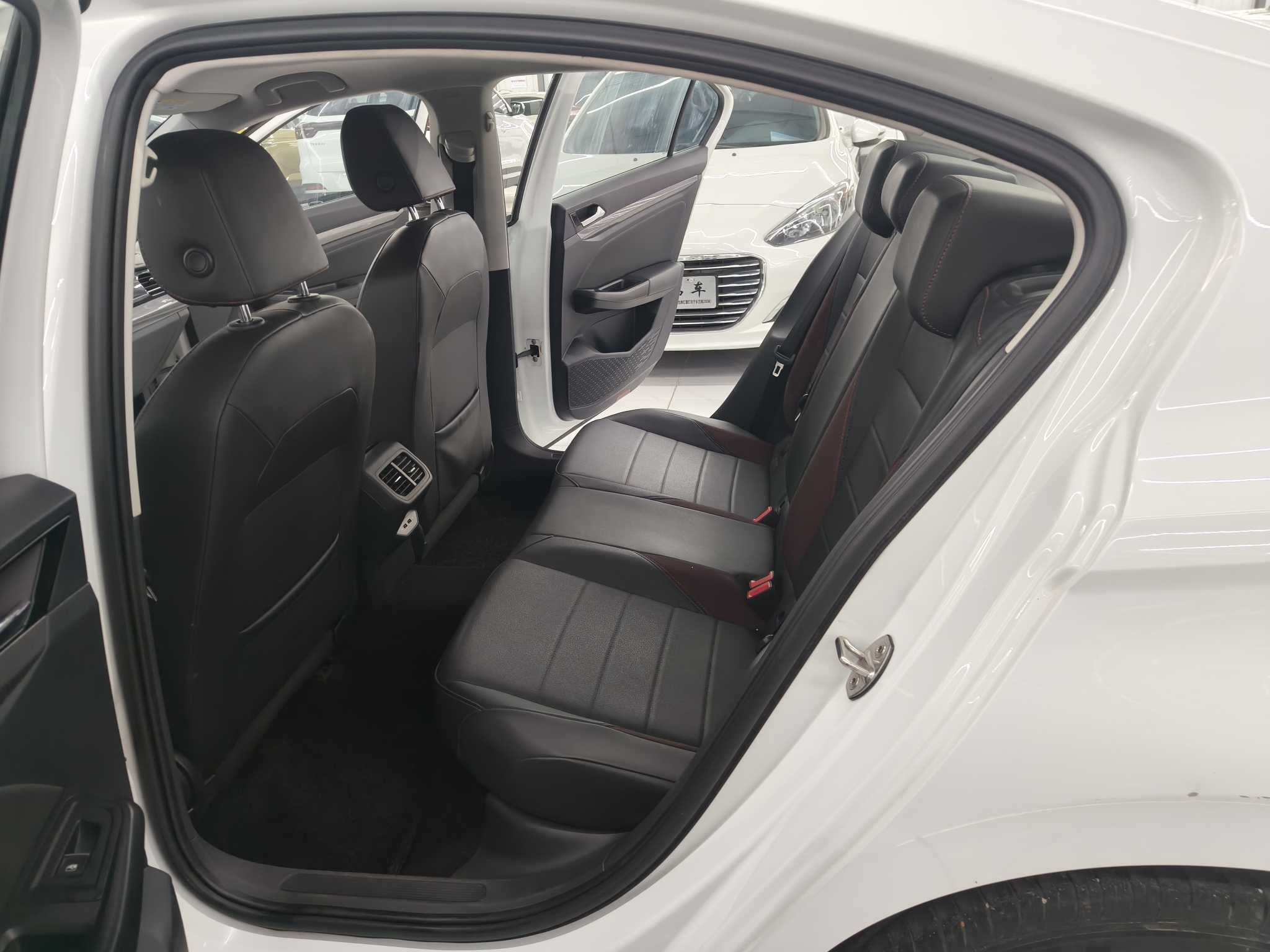 Volkswagen Bora 2021 imagem de carro #10