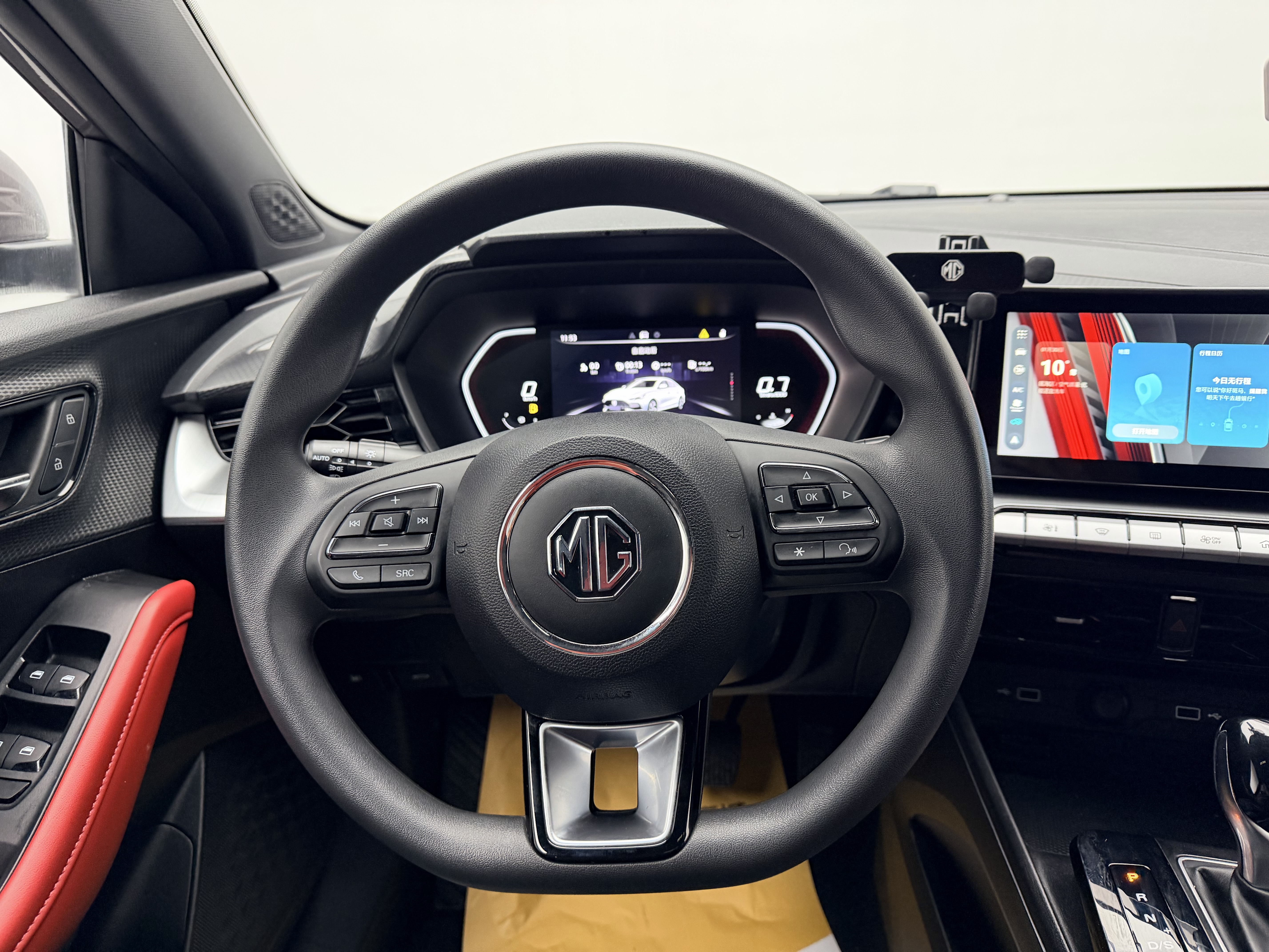 5 2022 immagine di auto #10