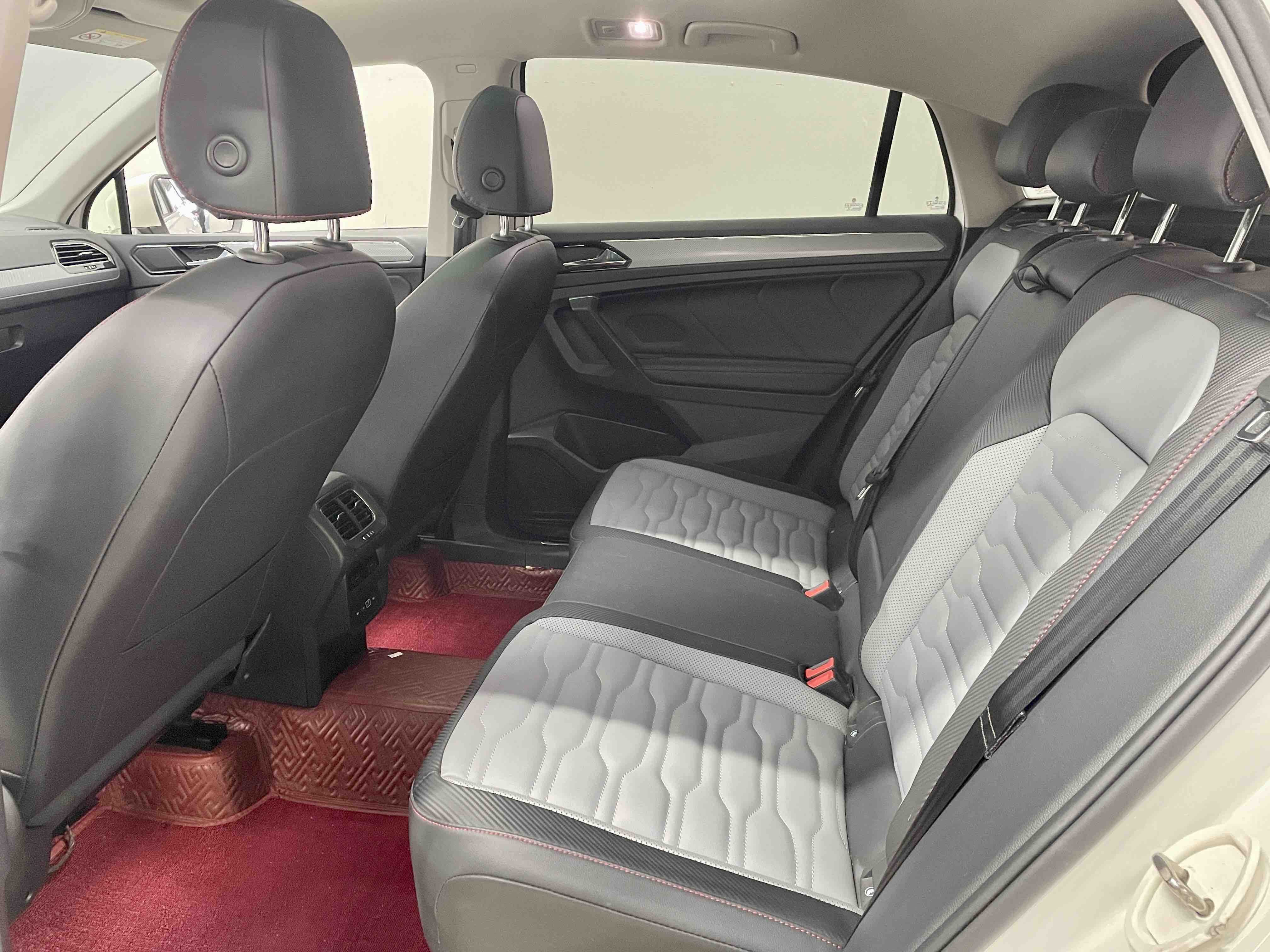 Volkswagen Tiguan X 2021 #10 Volkswagen Tiguan X 2021 صورة سيارة #10