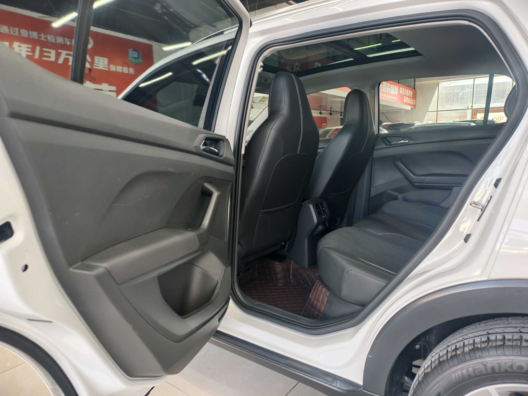 Volkswagen T-Cross 2021 #10 Volkswagen T-Cross 2021 car image #10