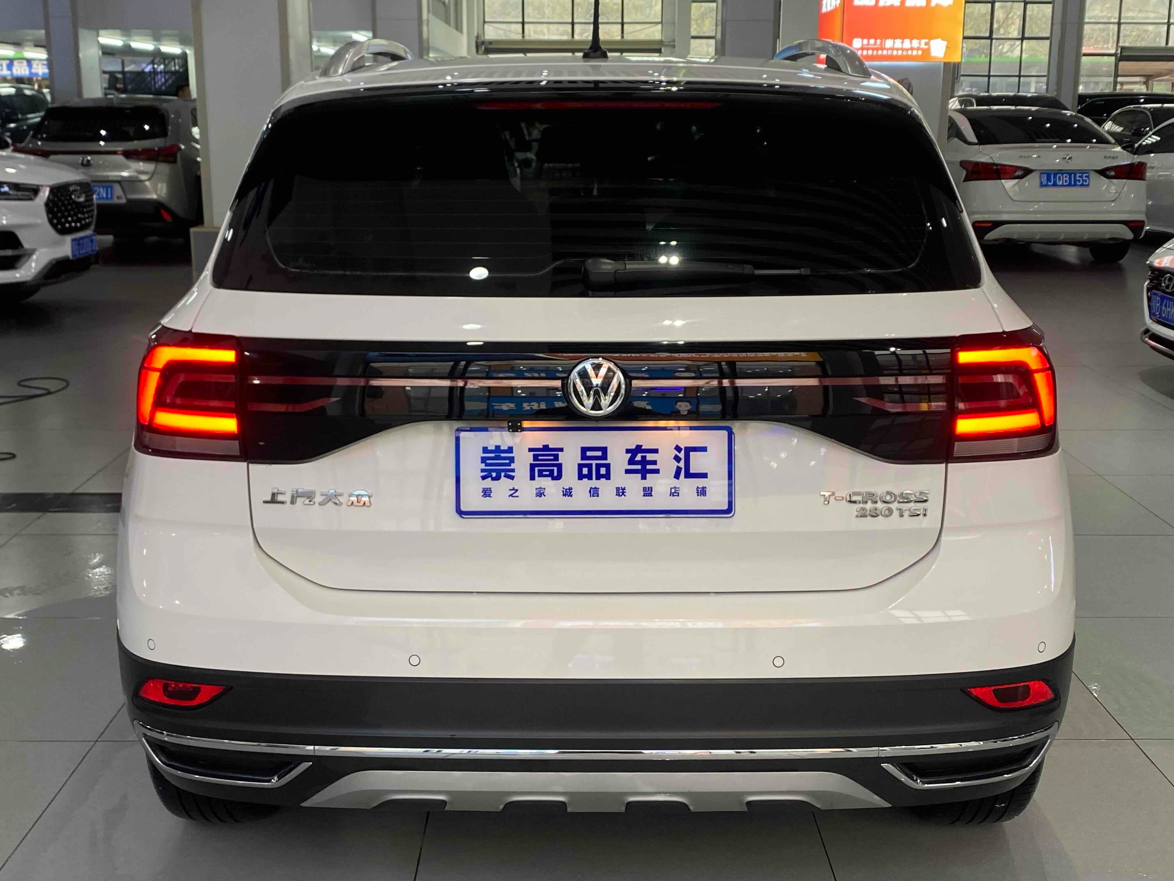 Volkswagen T-Cross 2021 #10 Volkswagen T-Cross 2021 car image #10