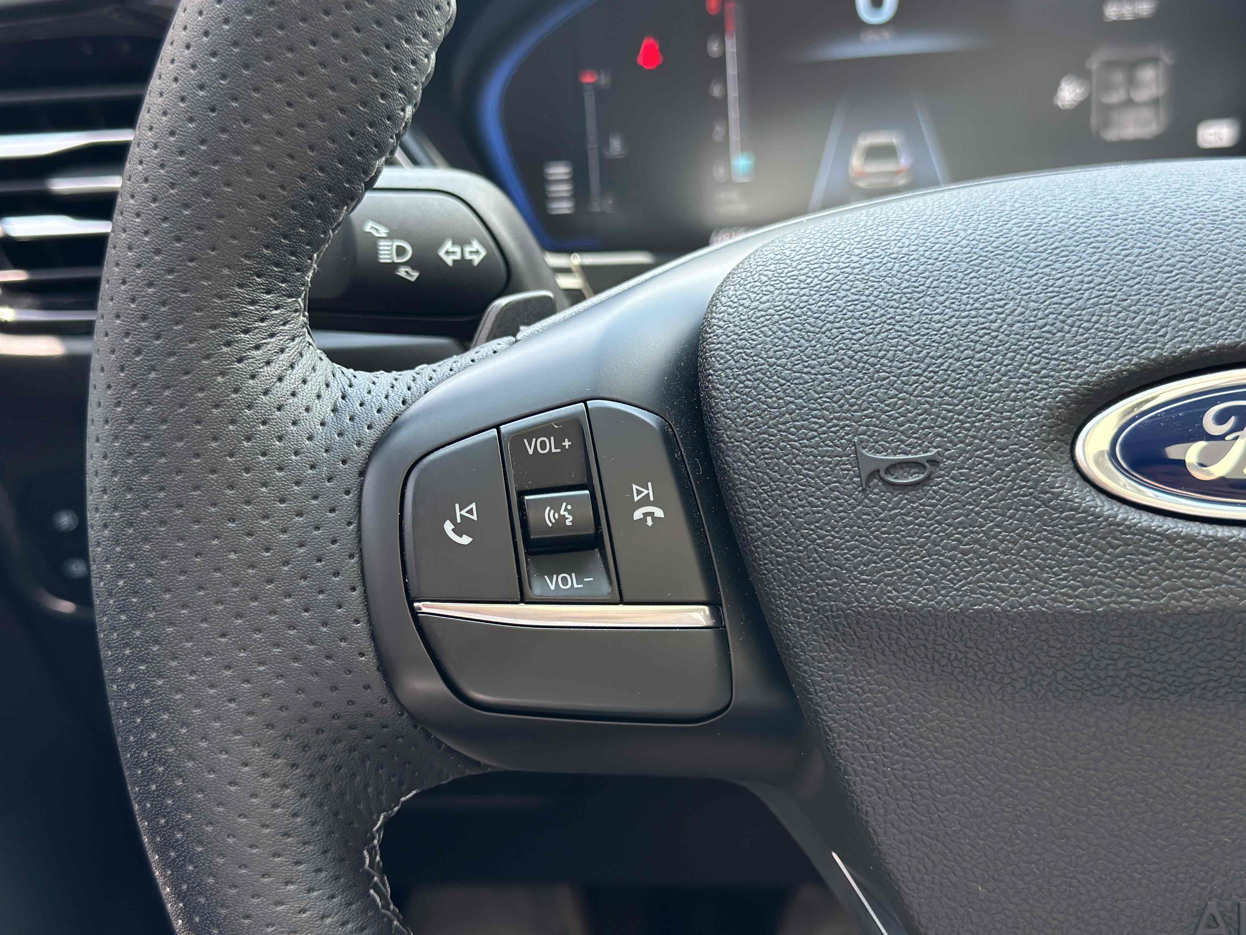 Ford Focus Active 2021 car image #10