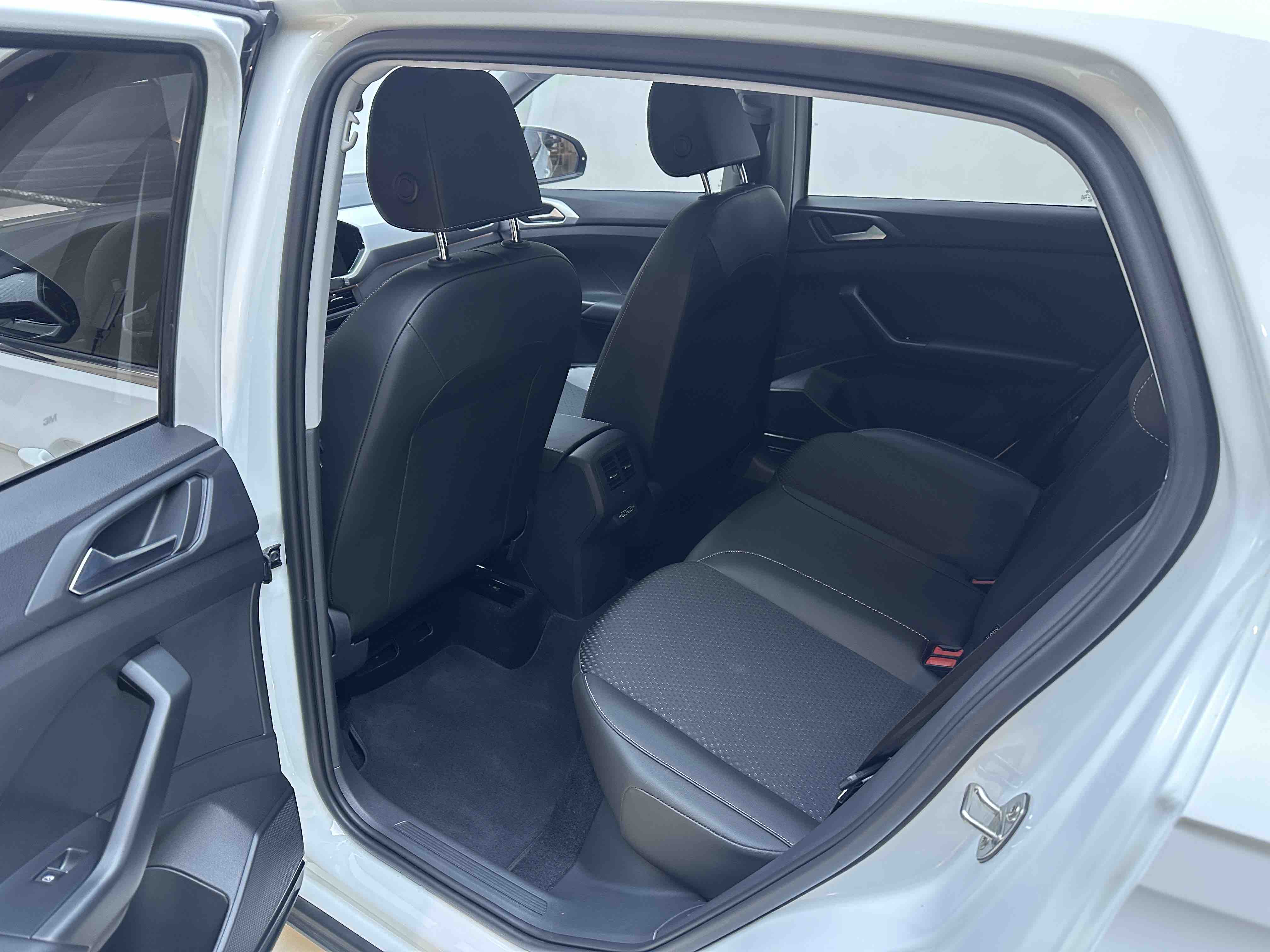 Volkswagen Tacqua 2023 car image #10