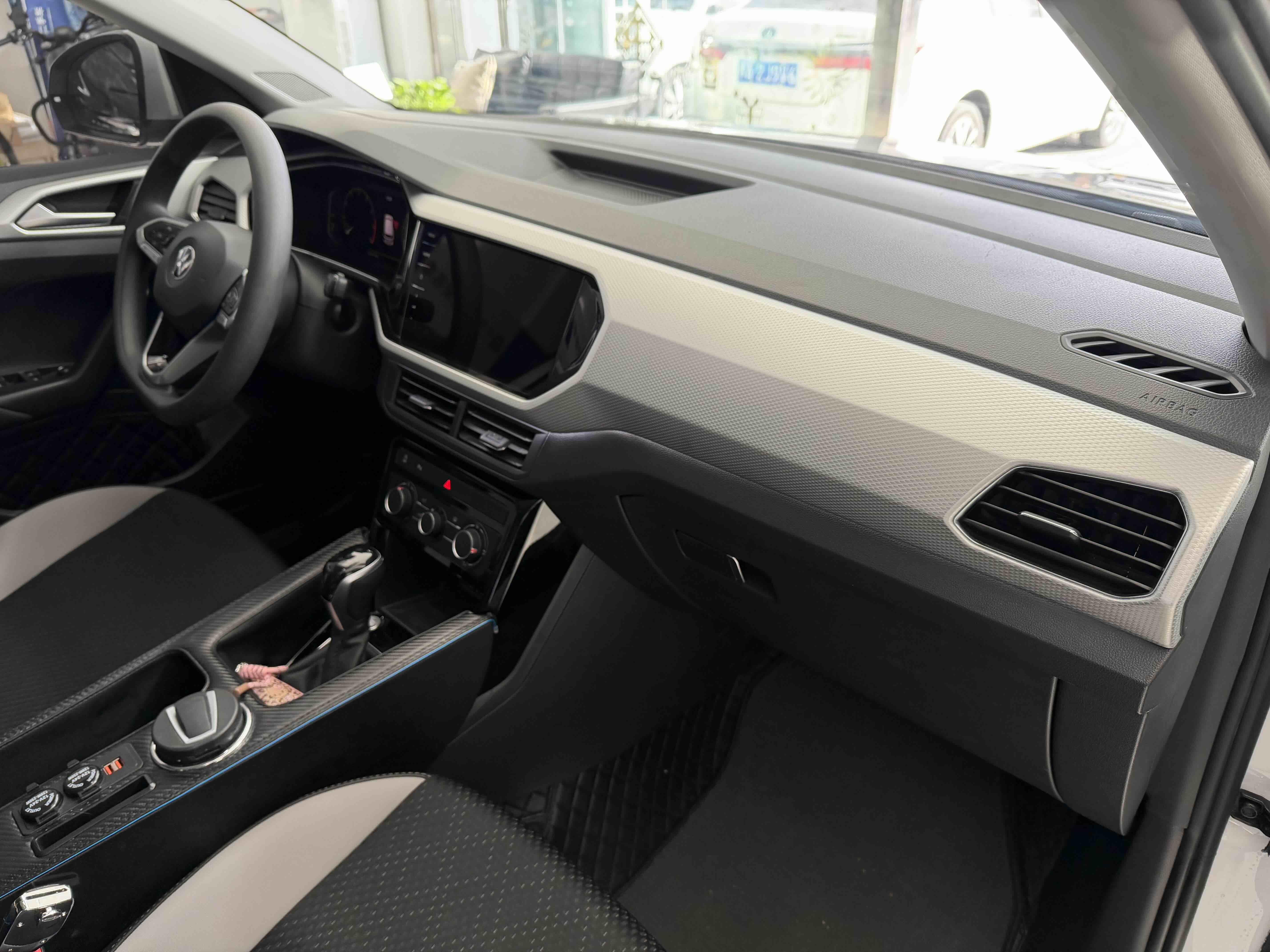 Volkswagen Tacqua 2023 immagine di auto #10