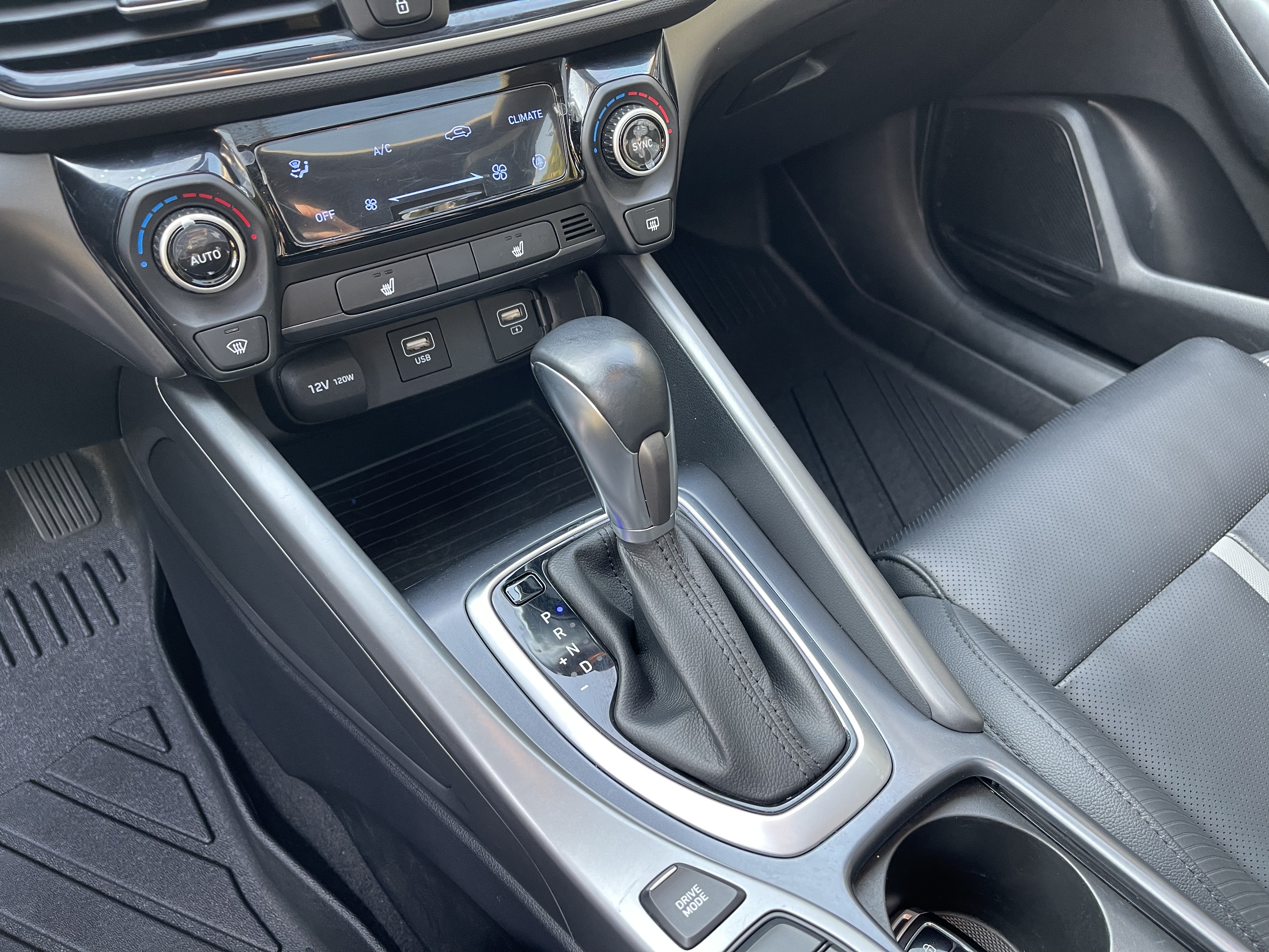 Hyundai Lafesta 2021 car image #10