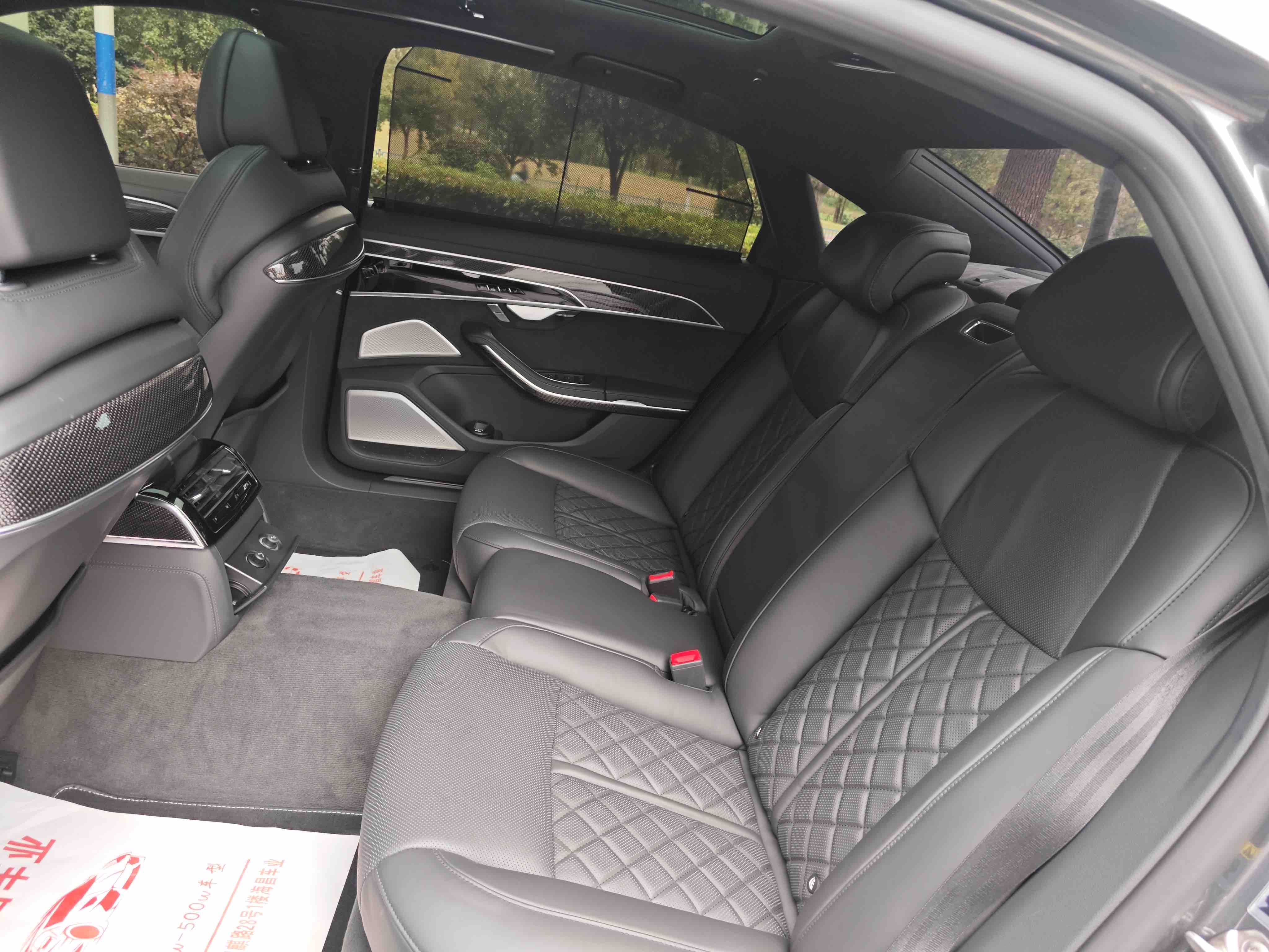 Audi S8 2021 car image #10