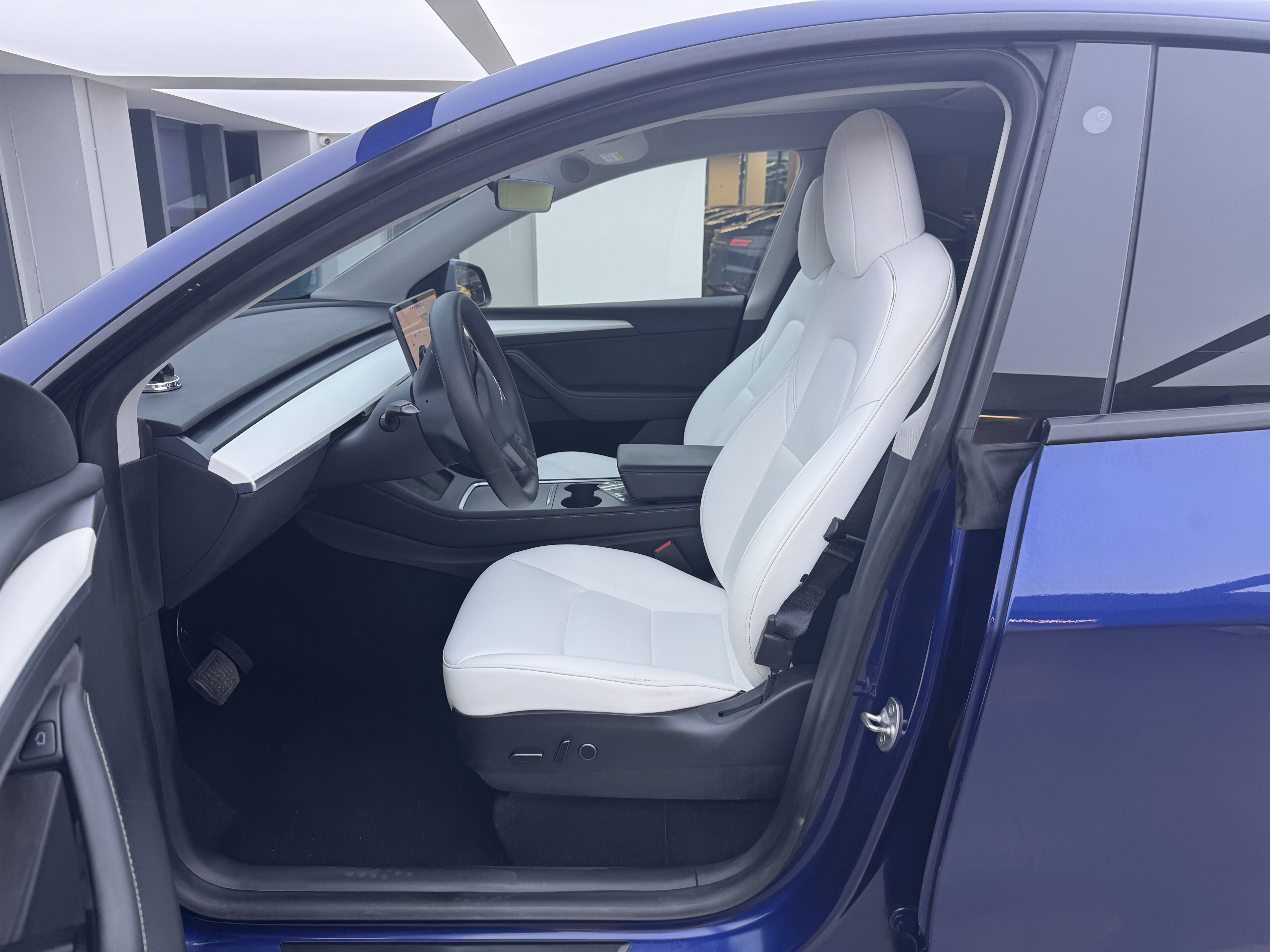 Tesla Model Y 2021 #10 Tesla Model Y 2021 car image #10
