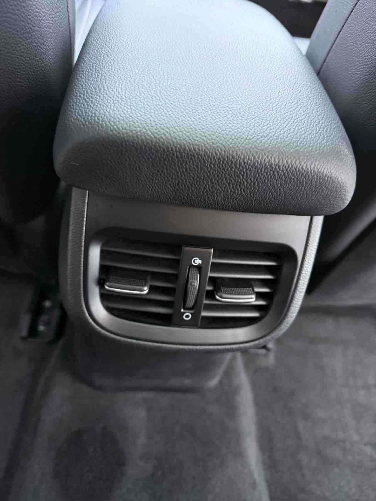 Kia K3 2022 car image #10