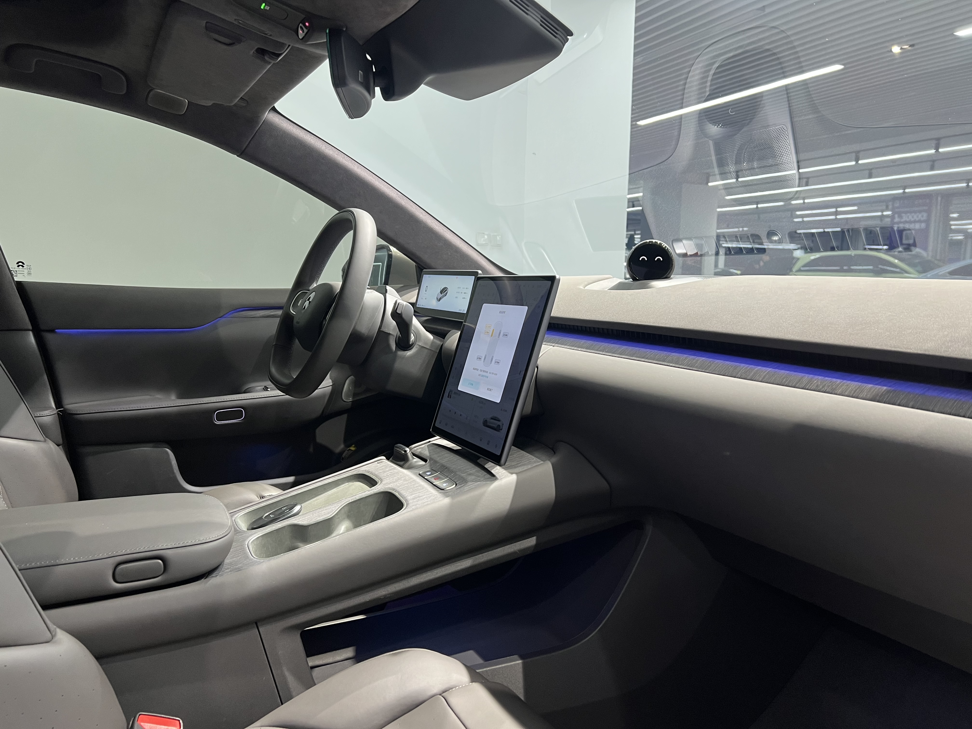 NIO ET7 2023 изображение автомобиля #10