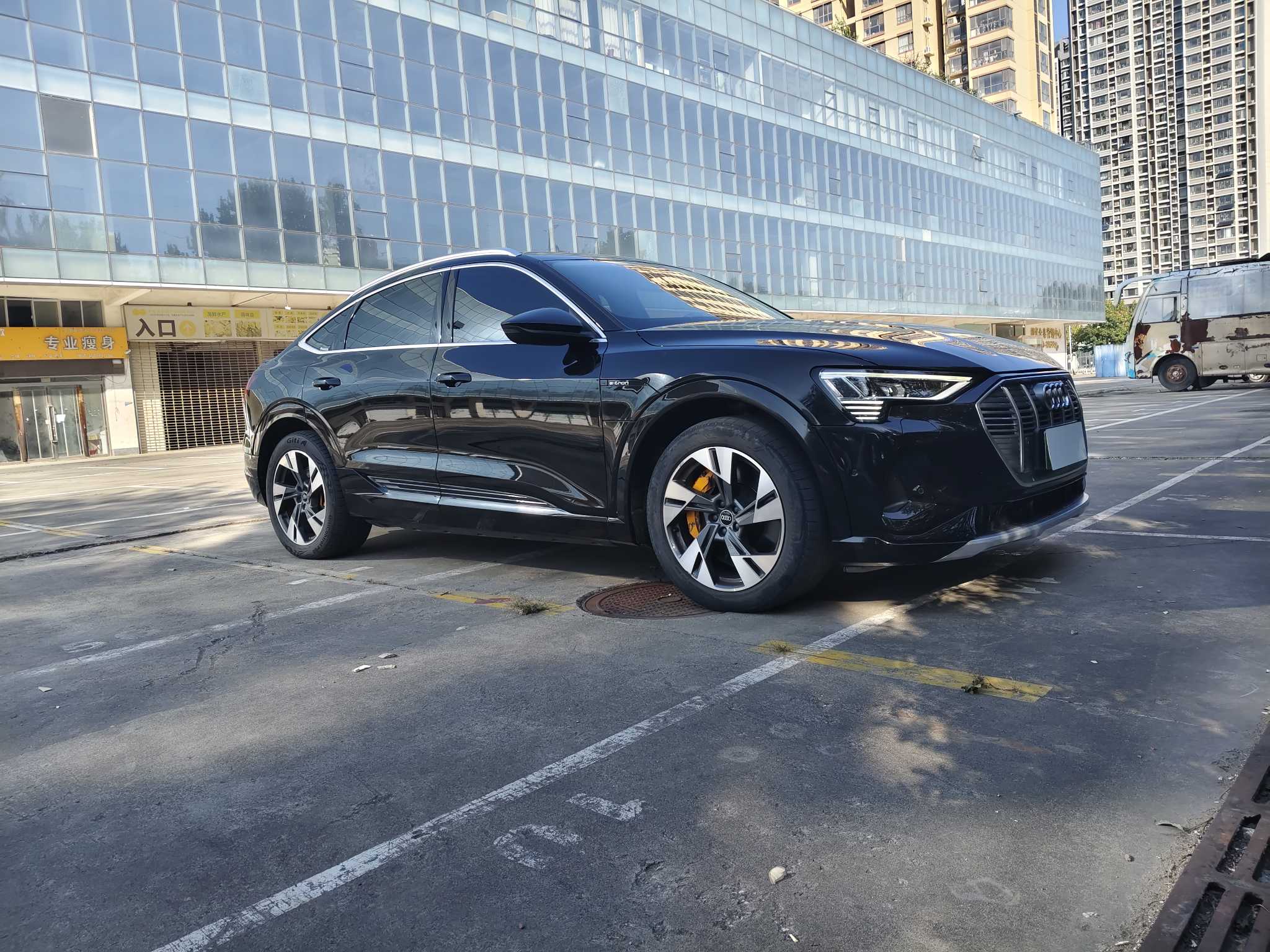 Audi e-tron (Imported) 2021 car image #10