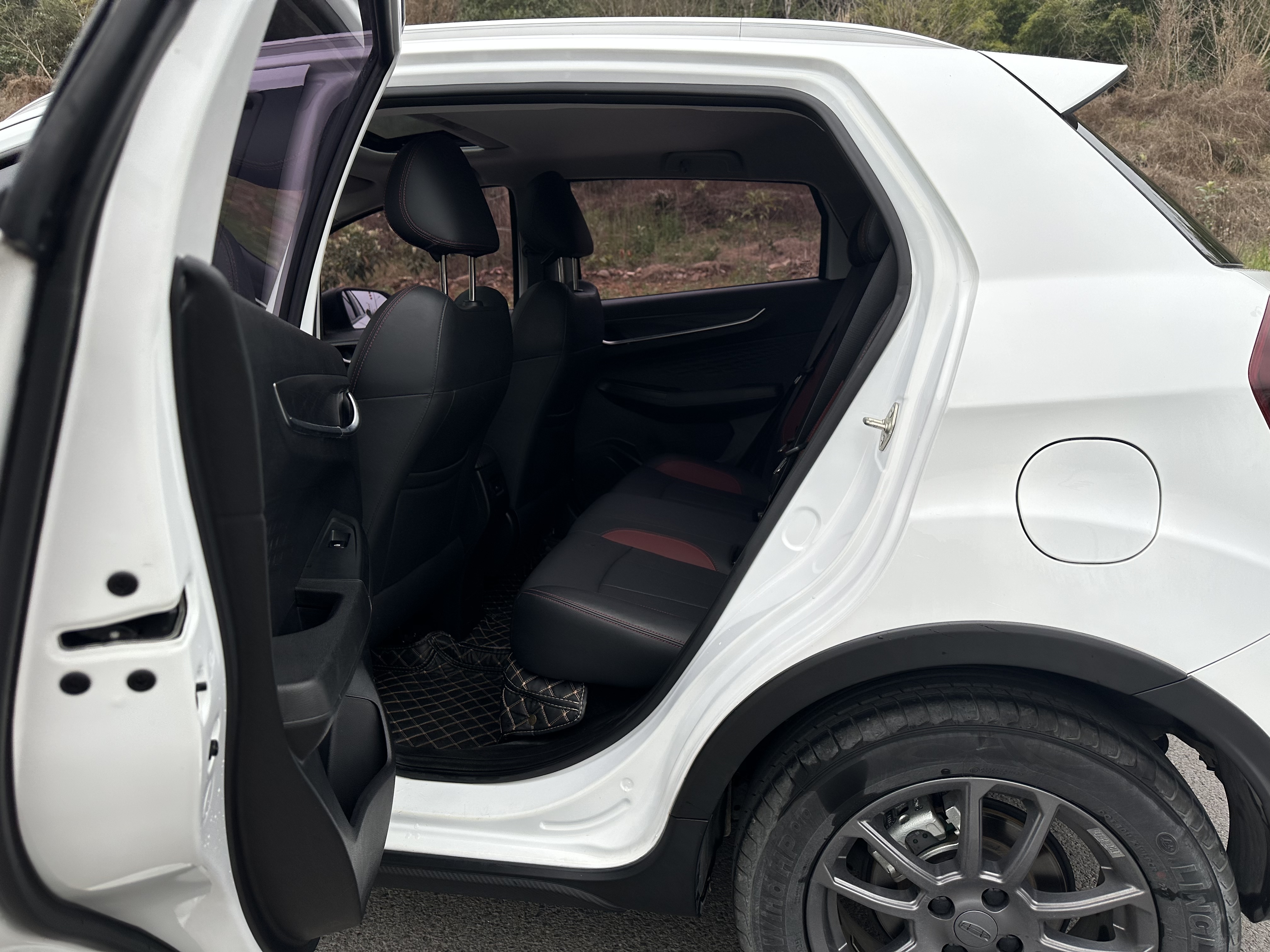 Vision X3 2021 immagine di auto #10