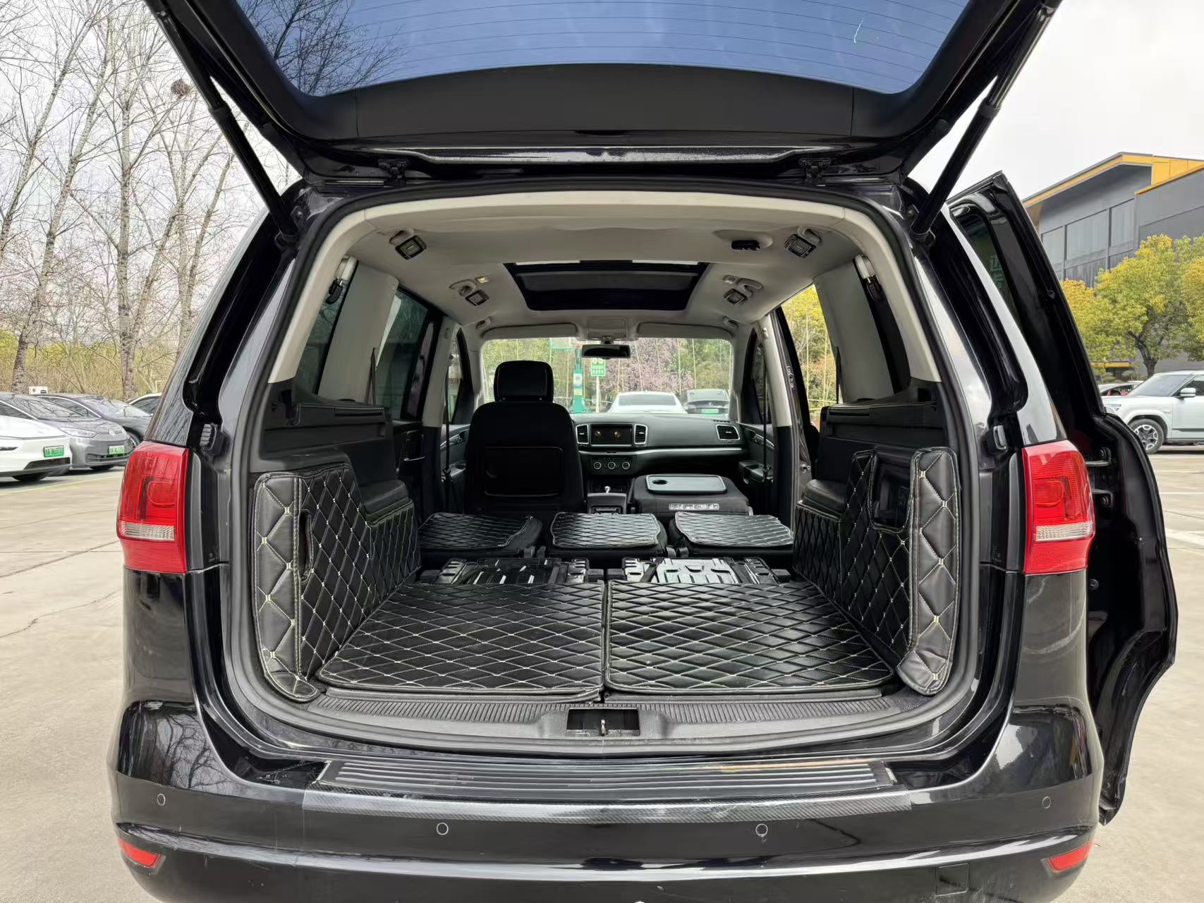 Volkswagen Sharan 2013 immagine di auto #10