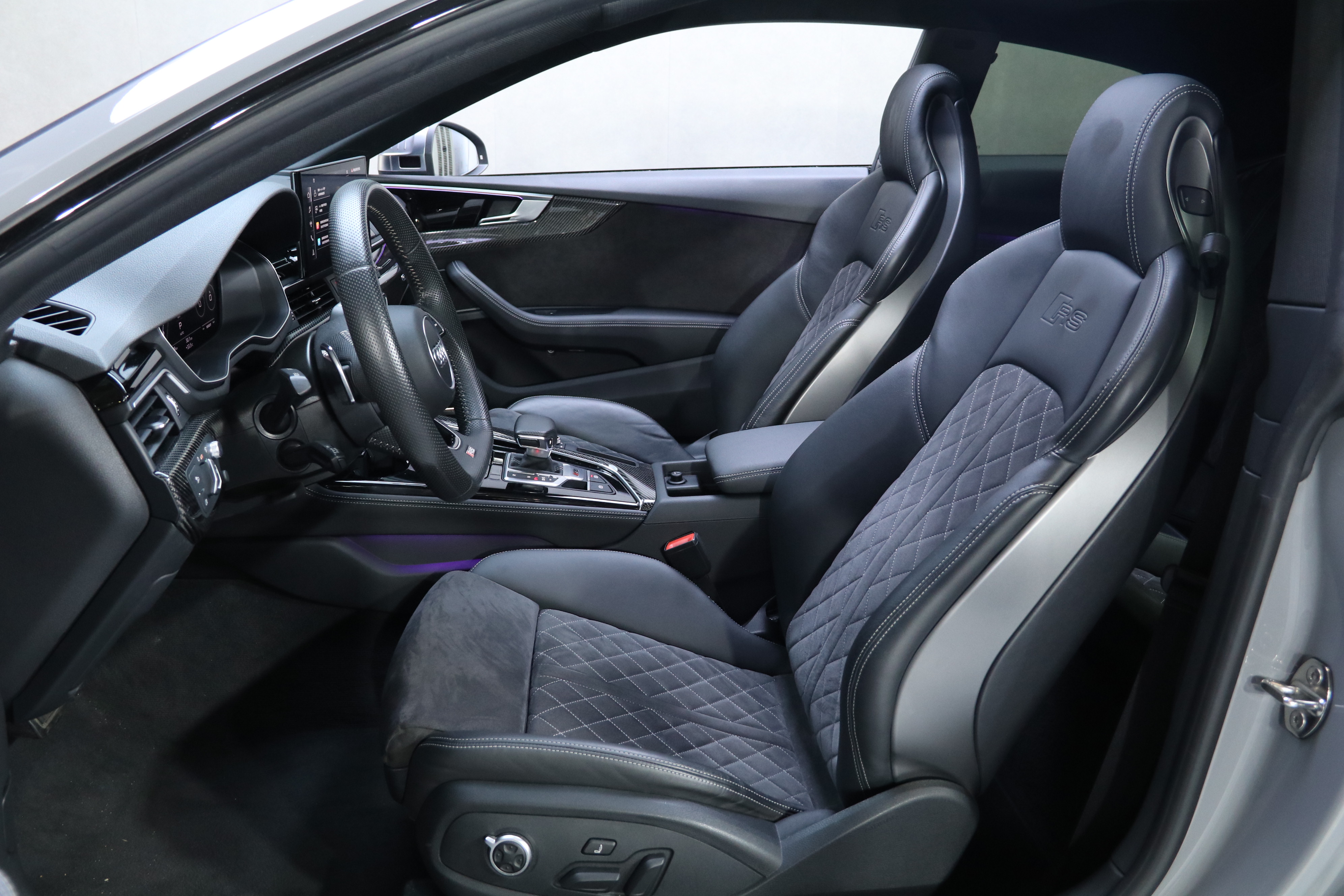 Audi RS 5 2022 صورة سيارة #10