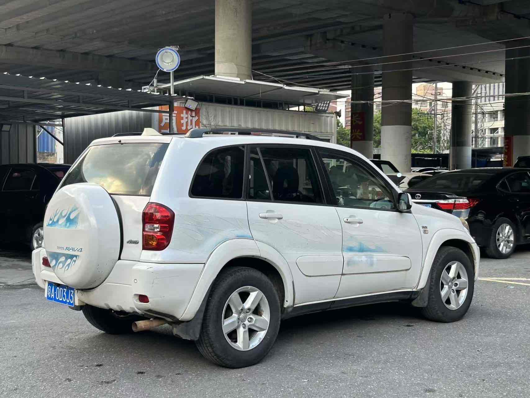 Toyota RAV4 (Imported) 2005 #10 Toyota RAV4 (Imported) 2005 immagine di auto #10