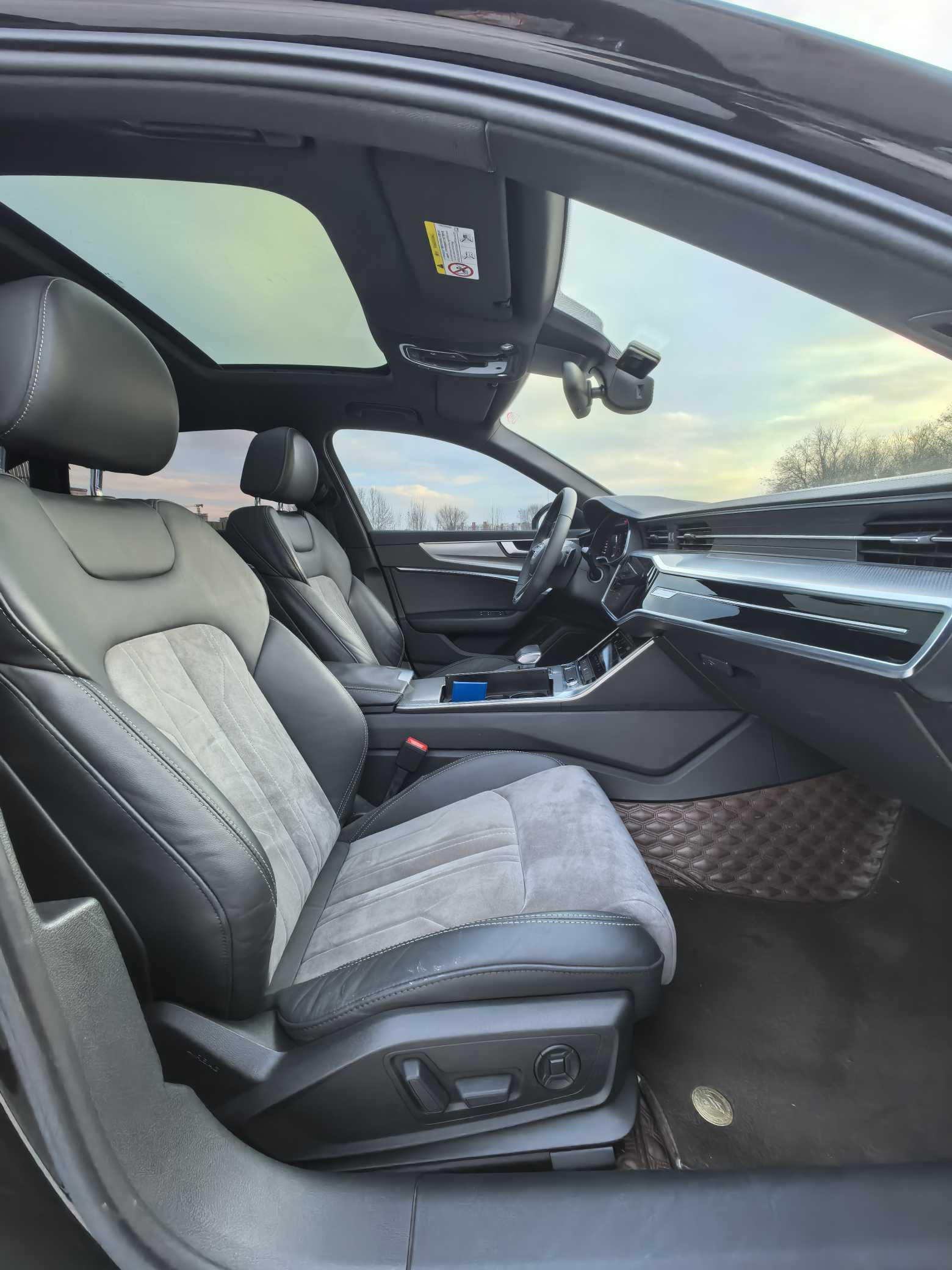 Audi A6L 2021 #10 Audi A6L 2021 car image #10