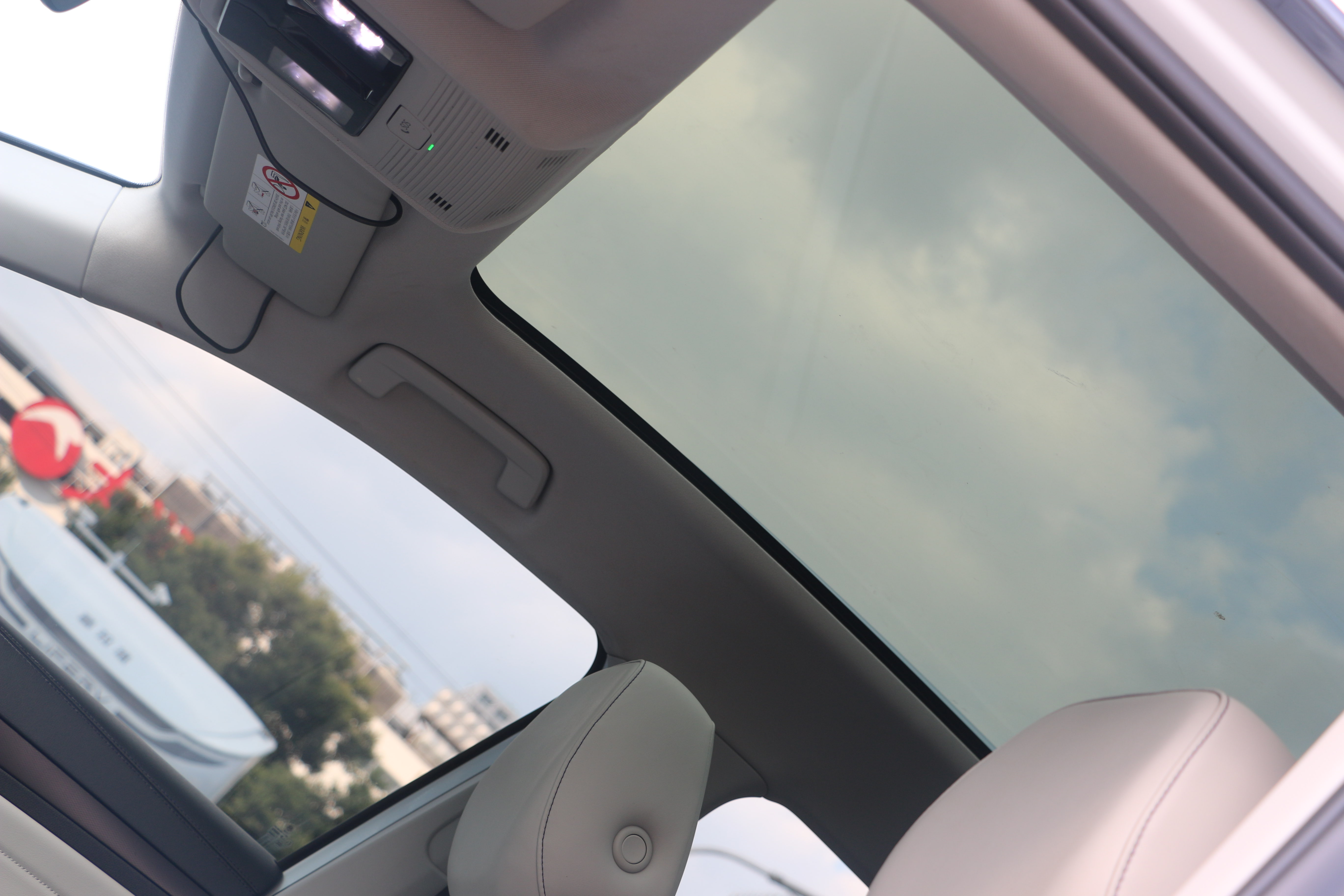 Volkswagen ID.6 X 2022 #10 Volkswagen ID.6 X 2022 car image #10