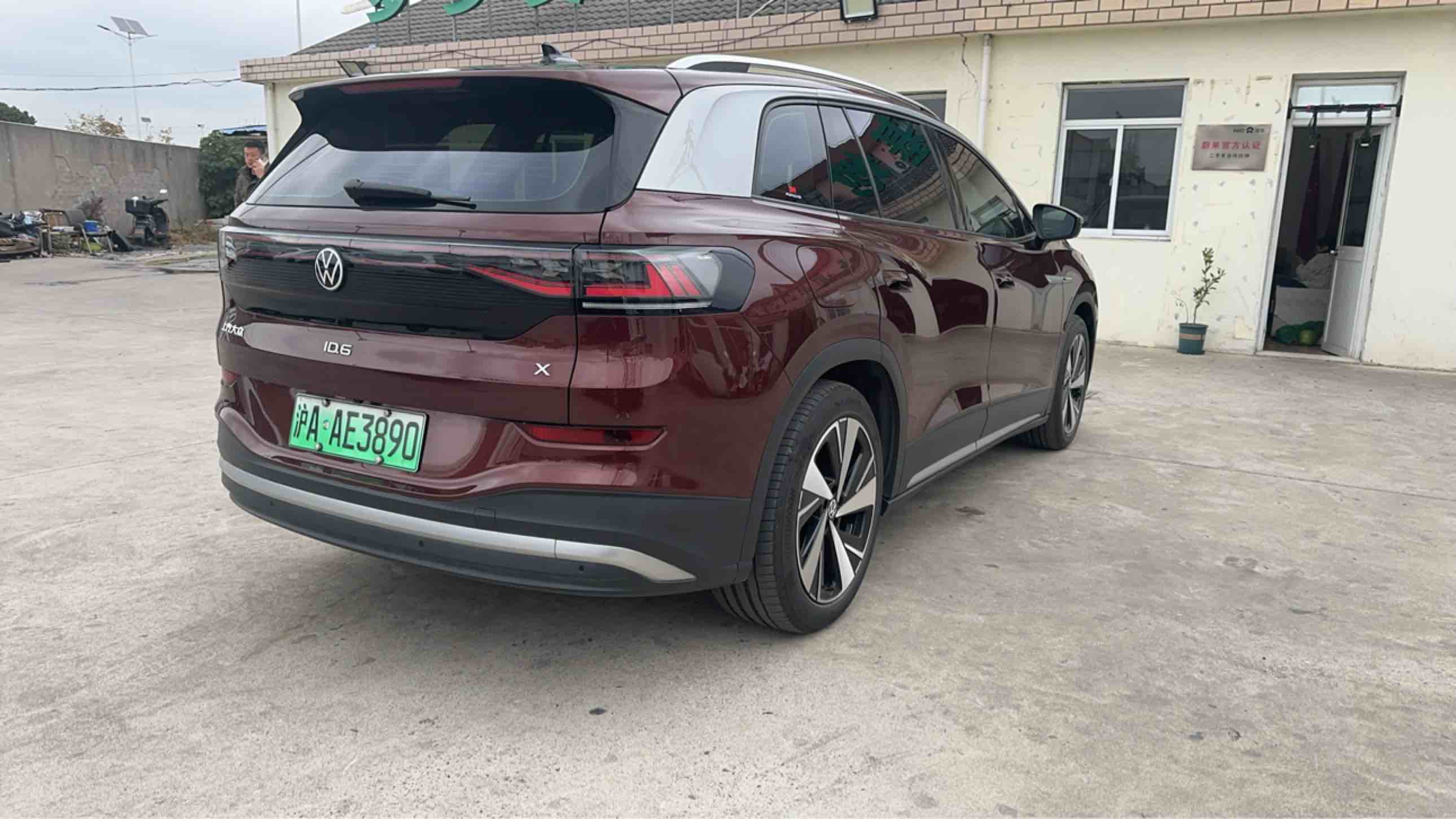 Volkswagen ID.6 X 2021 car image #10