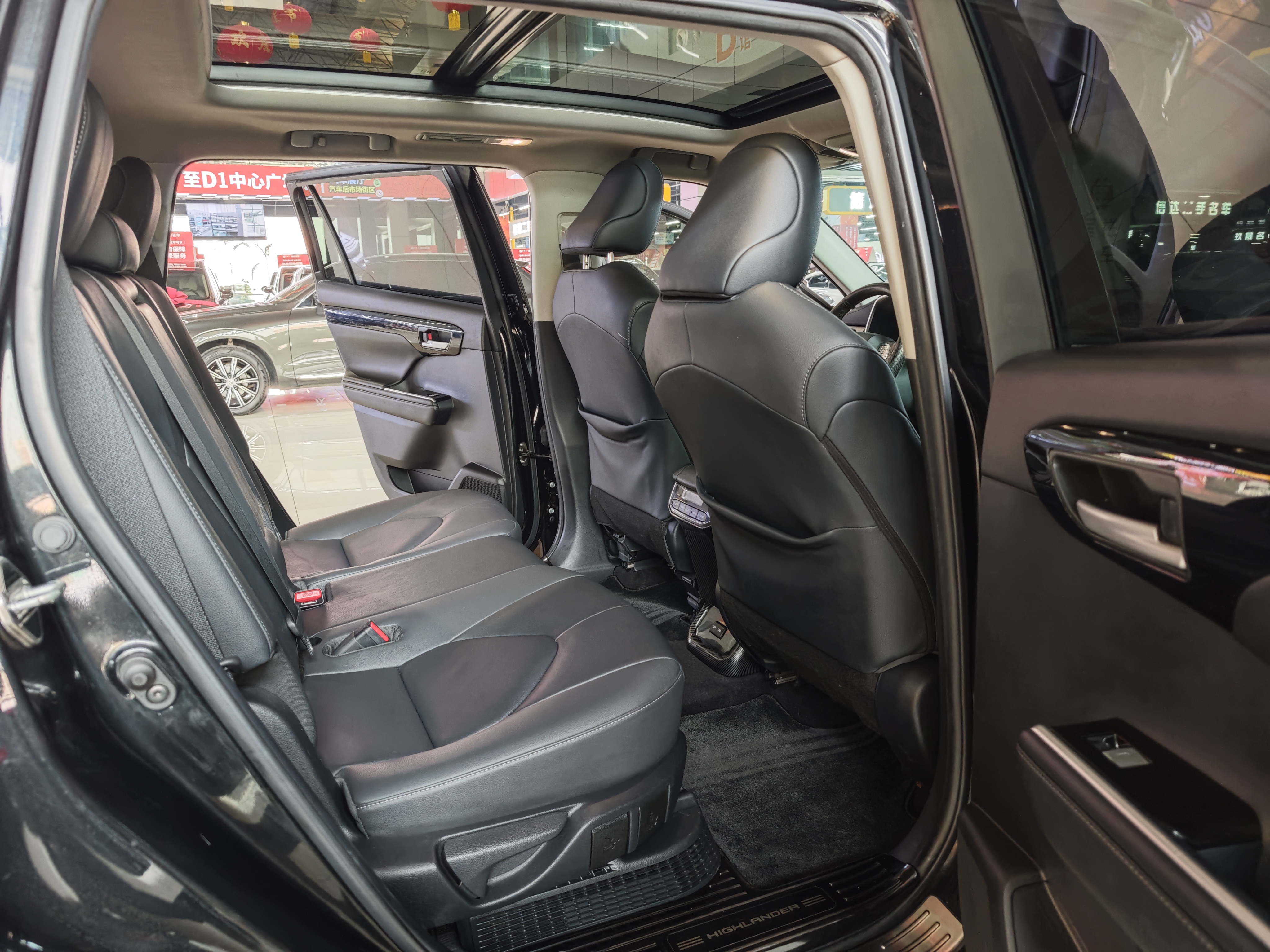 Toyota Highlander 2021 car image #10