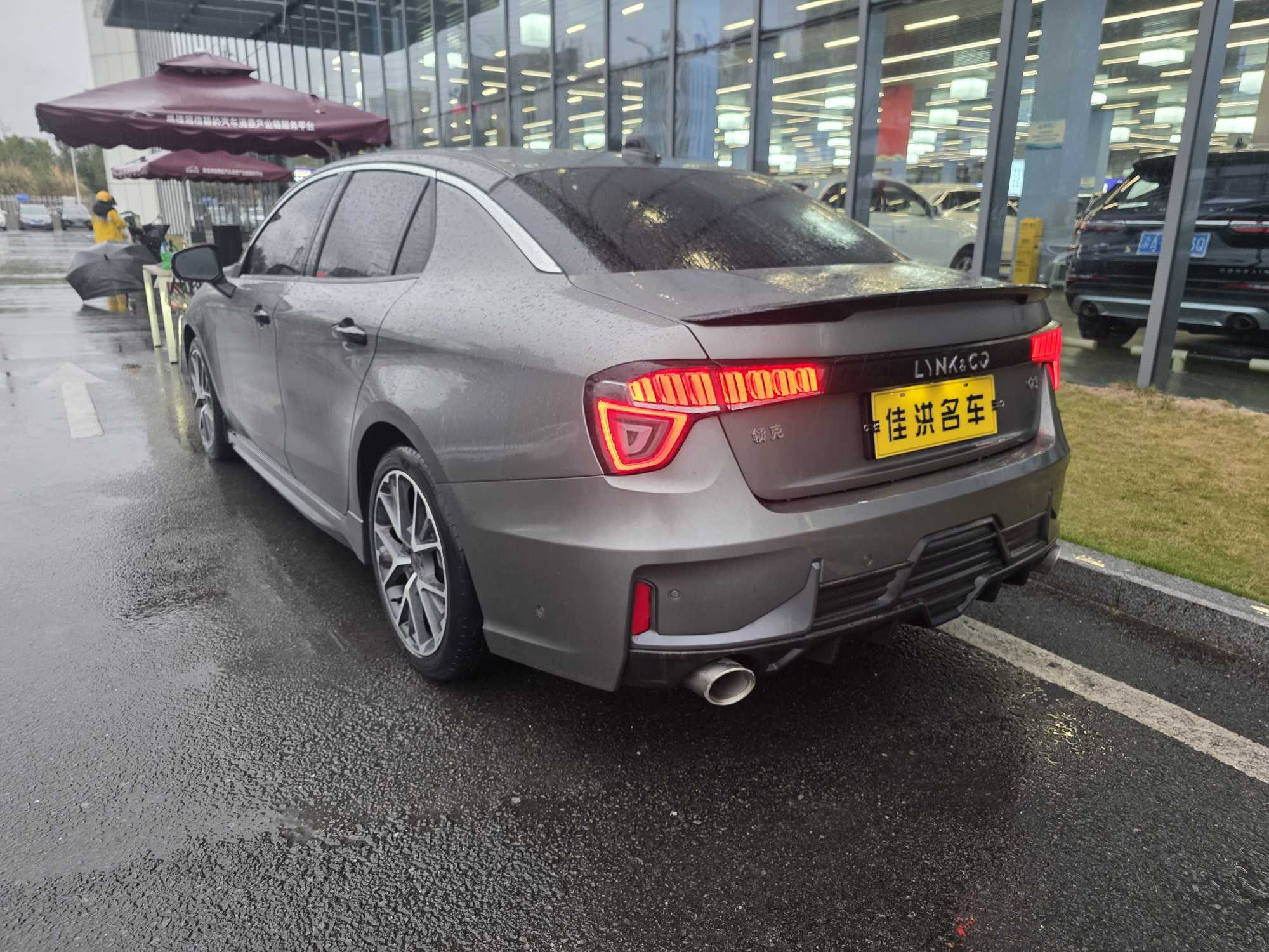 Lynk & Co 03 2022 car image #10