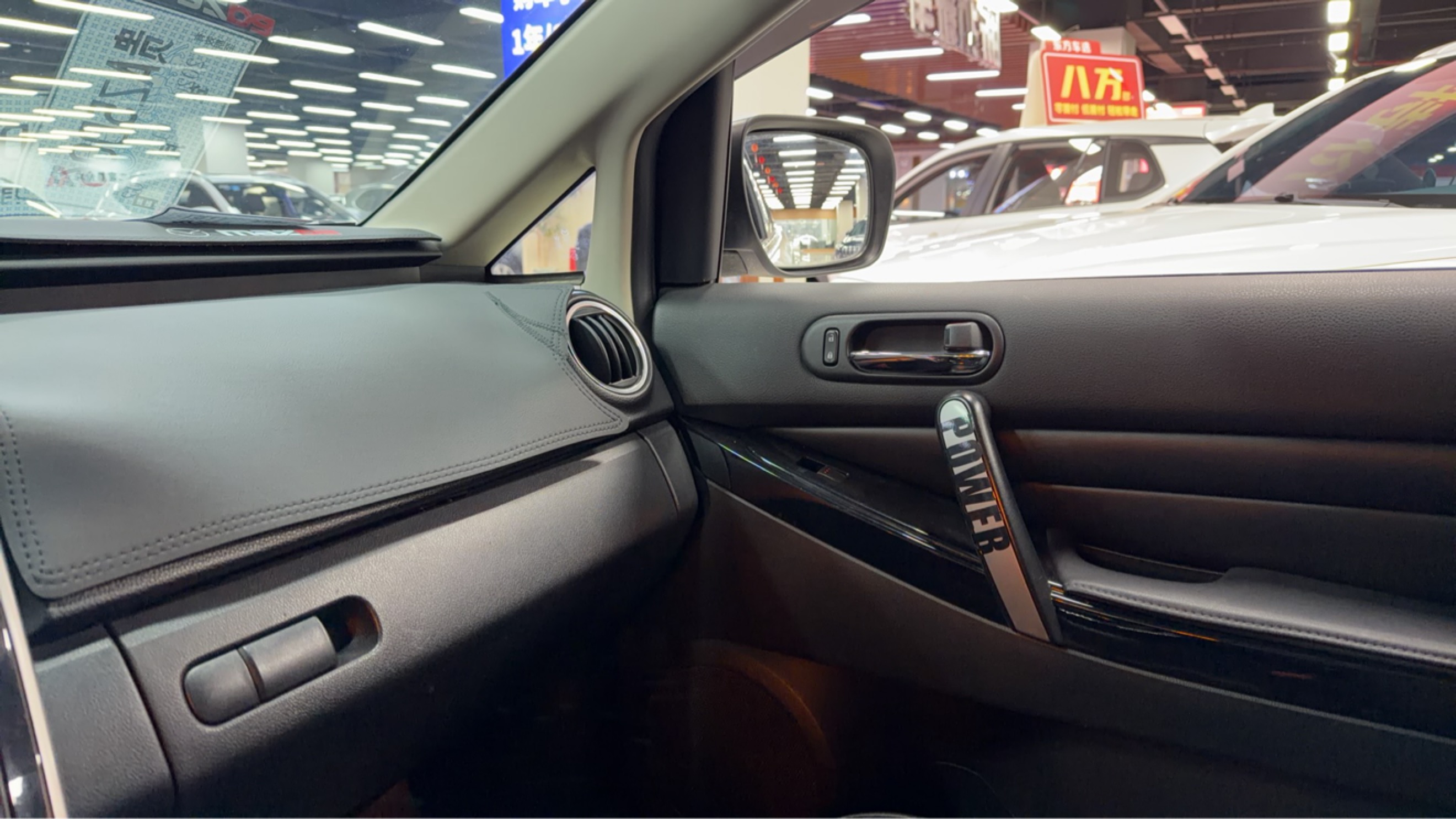 Mazda CX-7 2014 immagine di auto #10