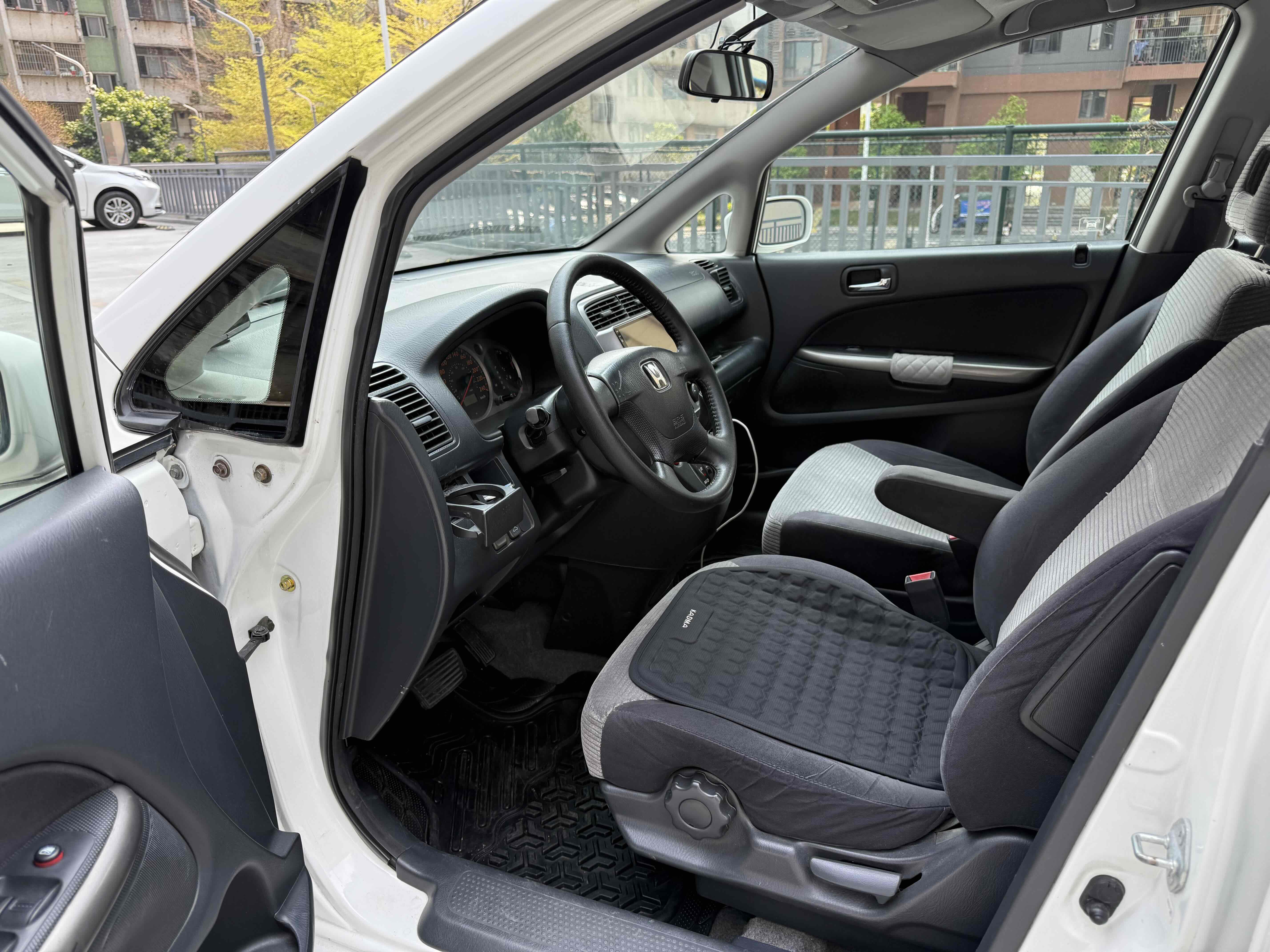 Honda Stream 2002 car image #10