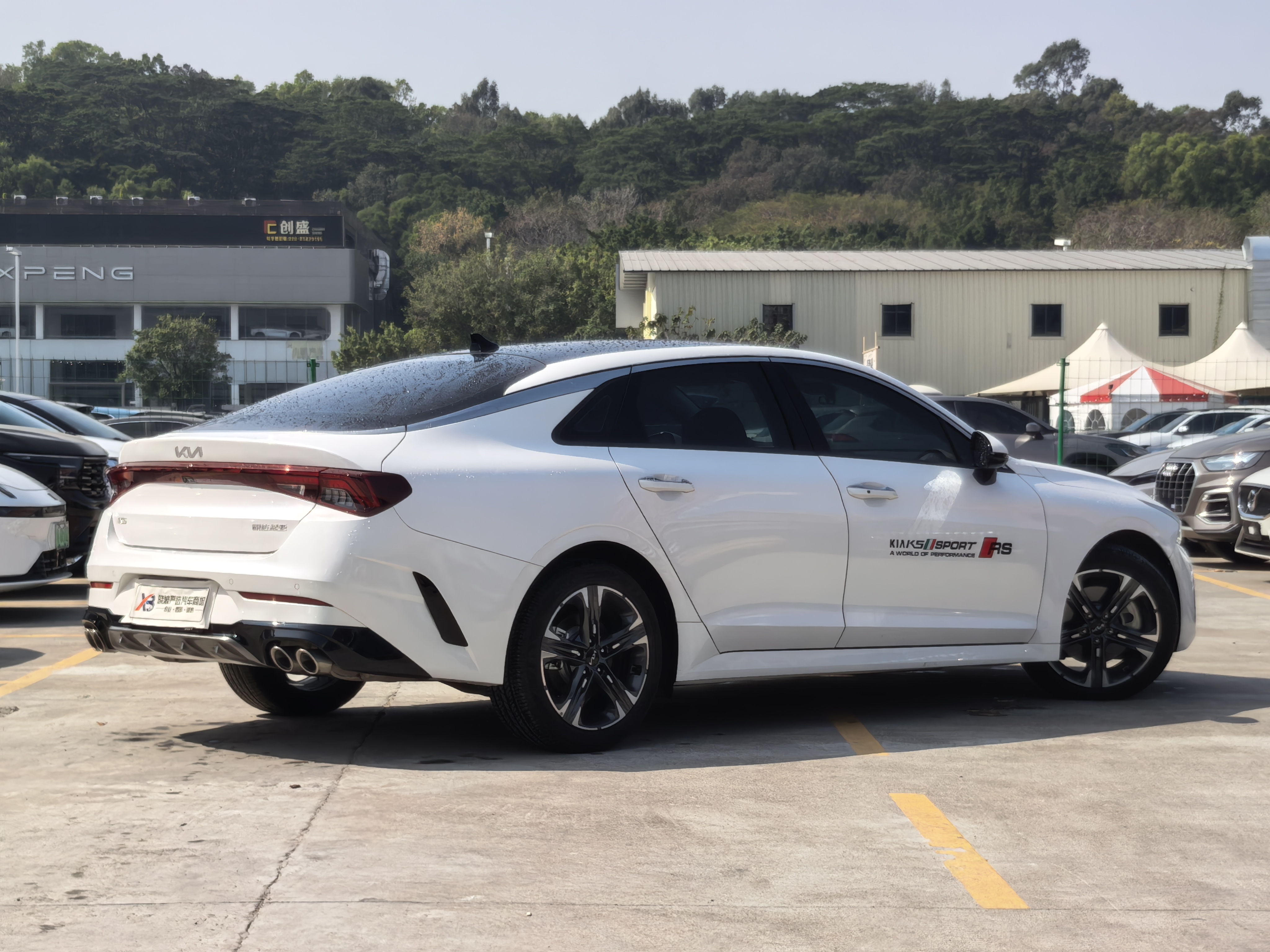 Kia K5 2025 car image #10