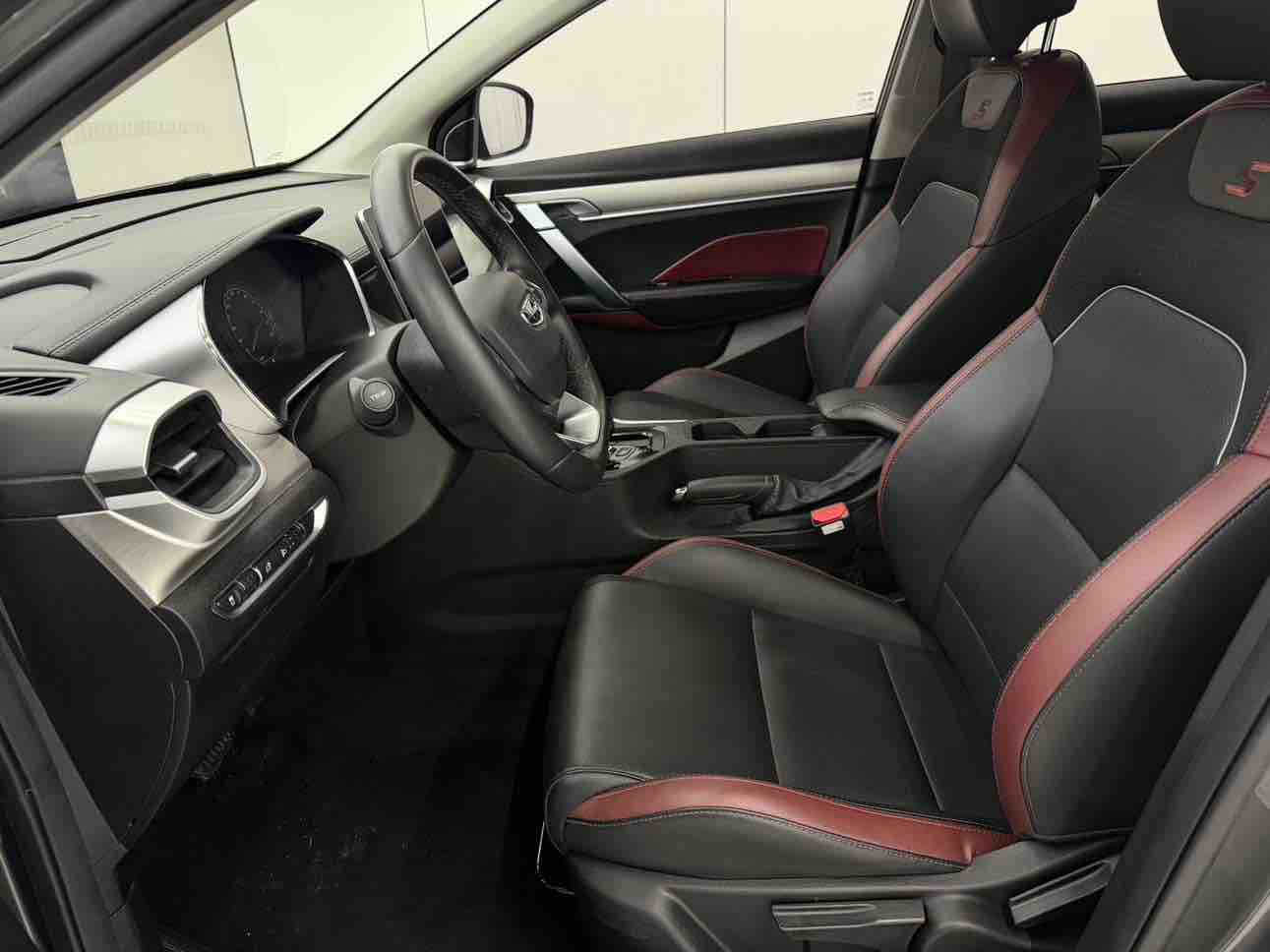 GEELY Coolray 2022 #10 GEELY Coolray 2022 car image #10