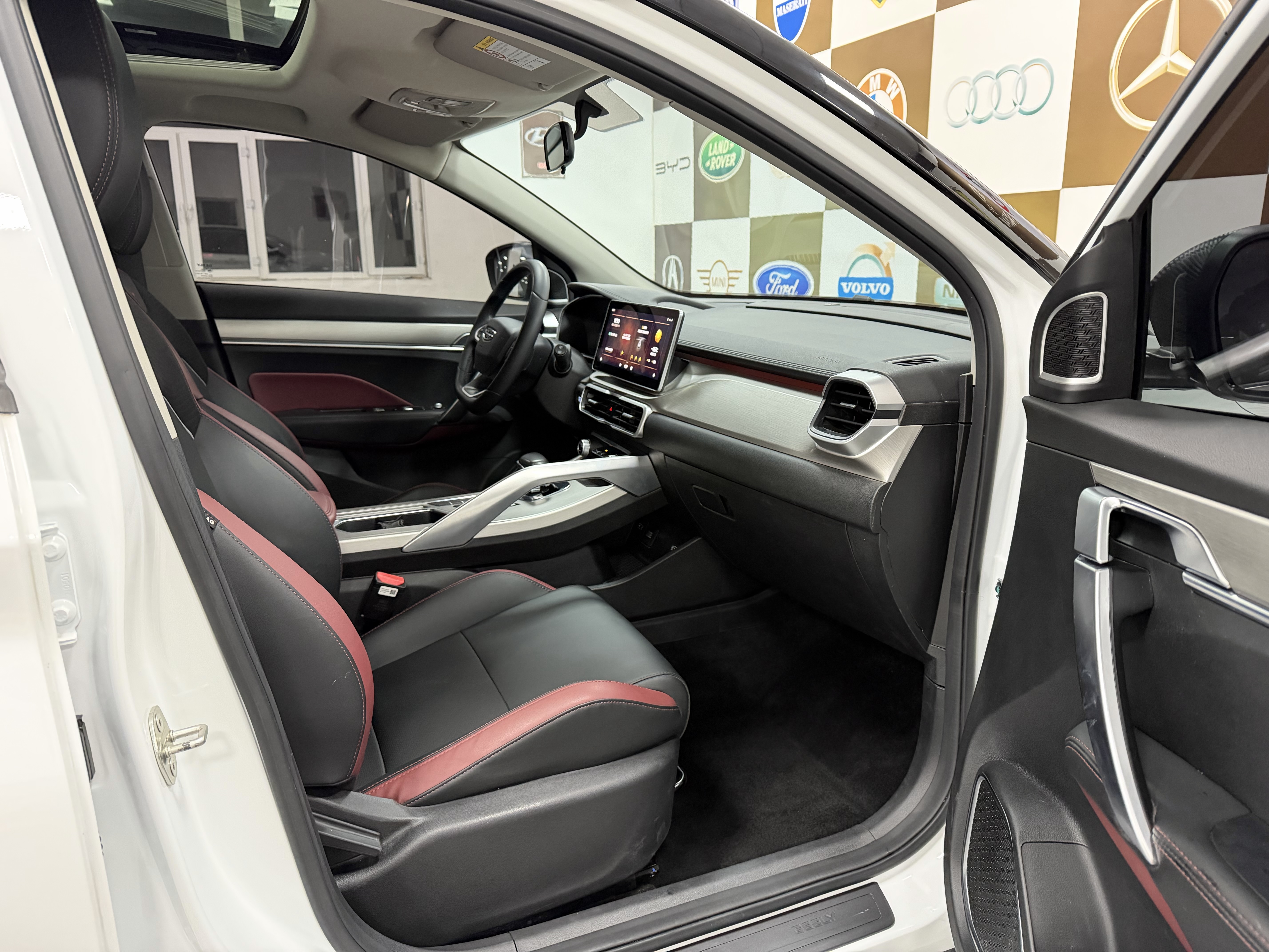 GEELY Coolray 2021 car image #10