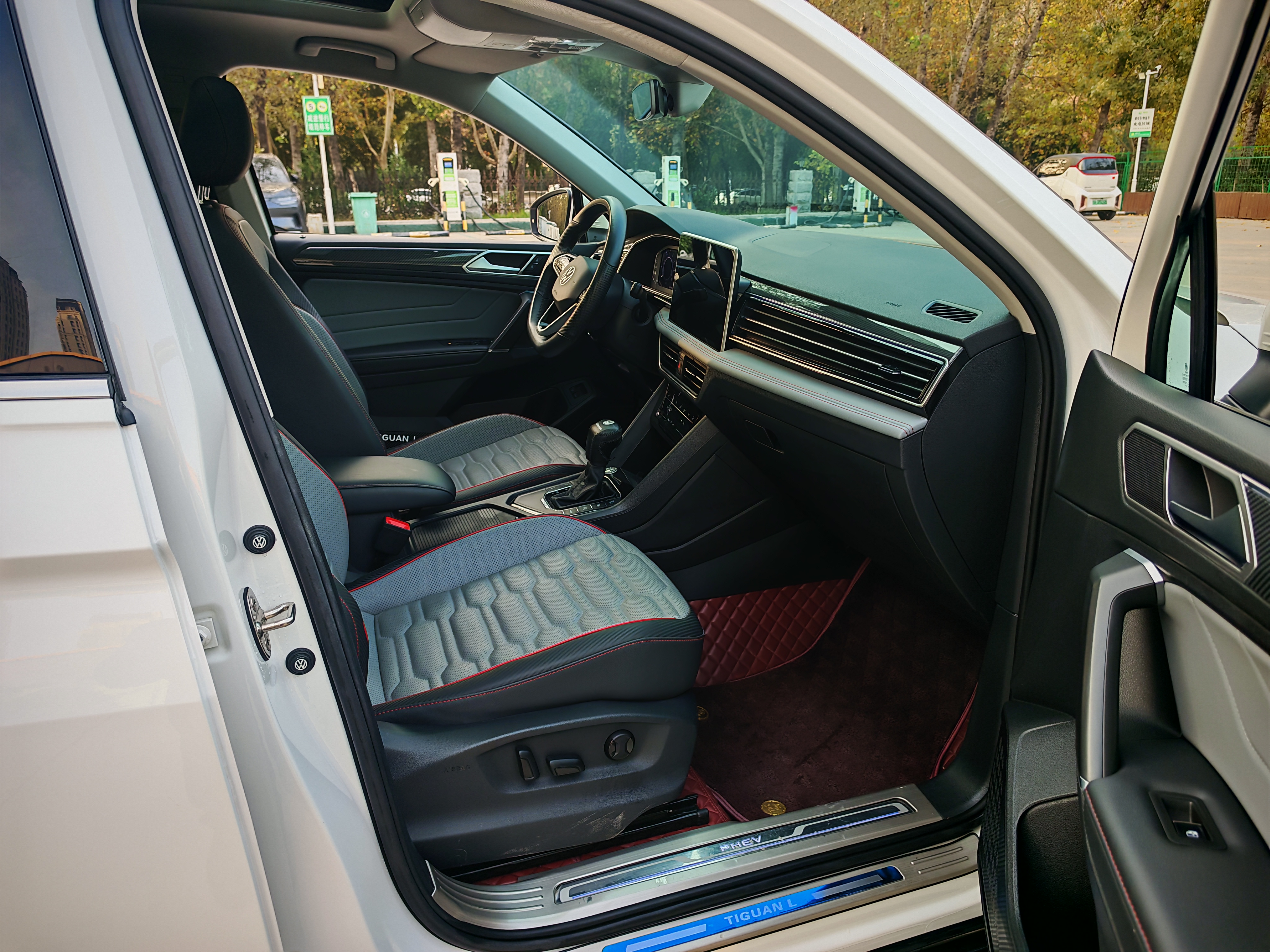 Volkswagen Tiguan L New Energy 2022 صورة سيارة #10