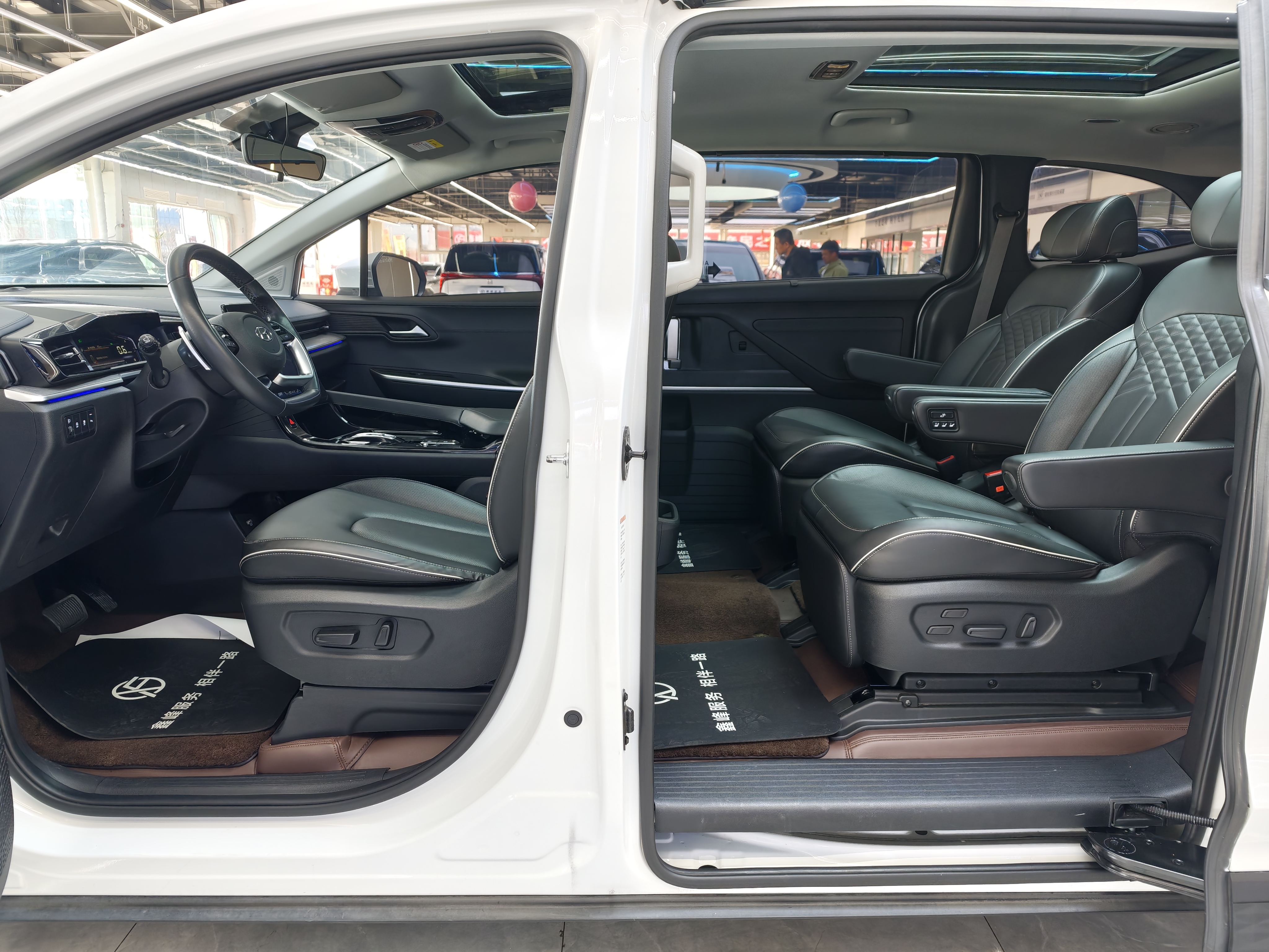 Hyundai Custo 2022 car image #10