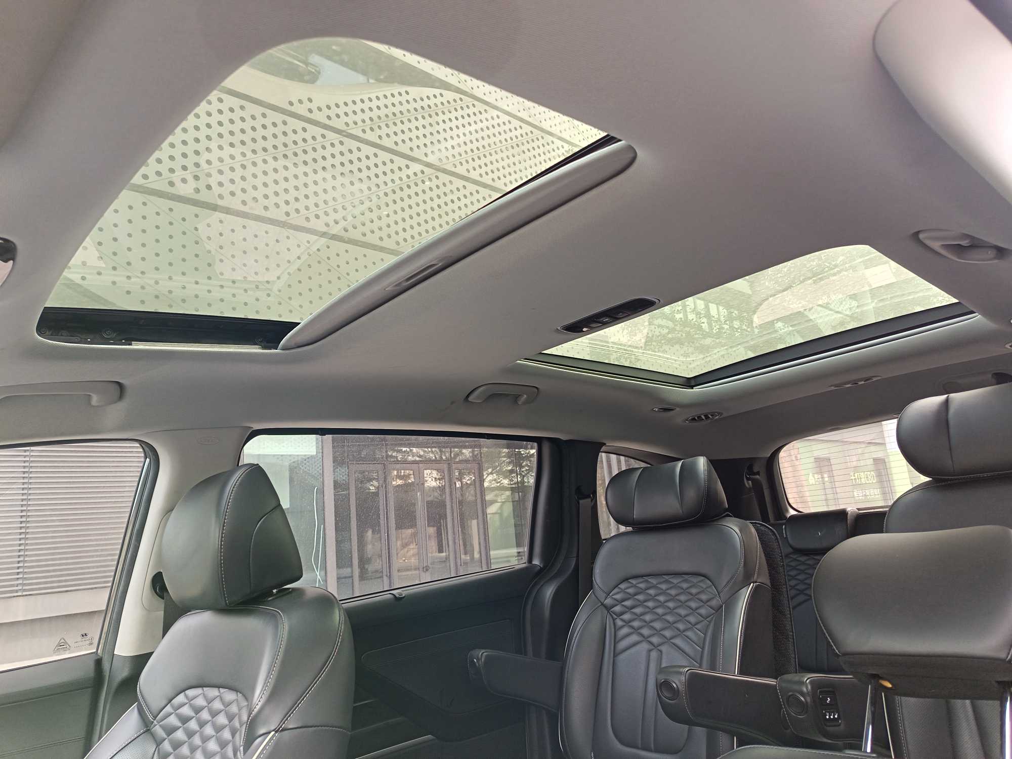 Hyundai Custo 2023 car image #10