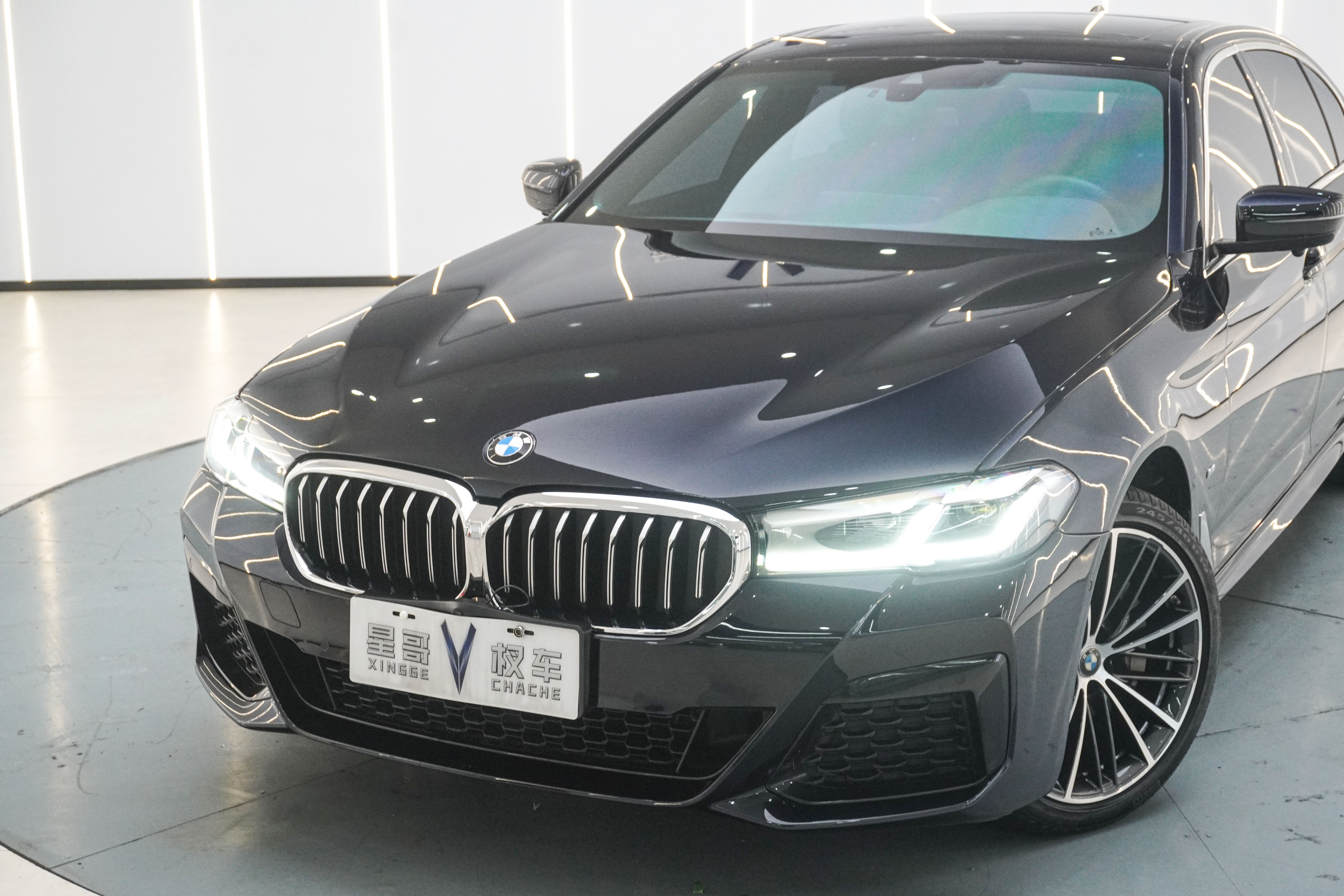 BMW 5 Series 2023 #10 BMW 5 Series 2023 car image #10