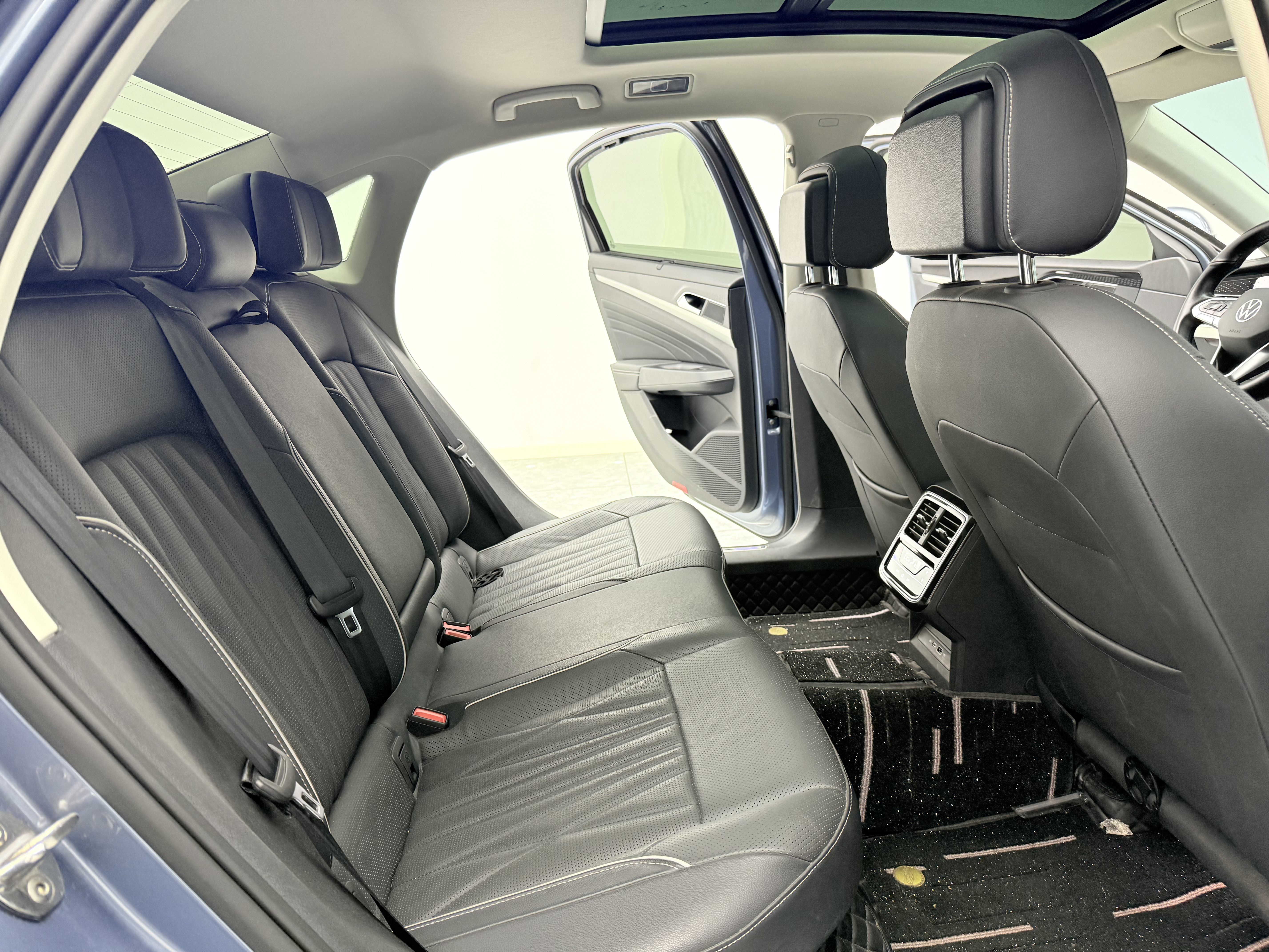 Volkswagen Passat New Energy 2021 immagine di auto #10