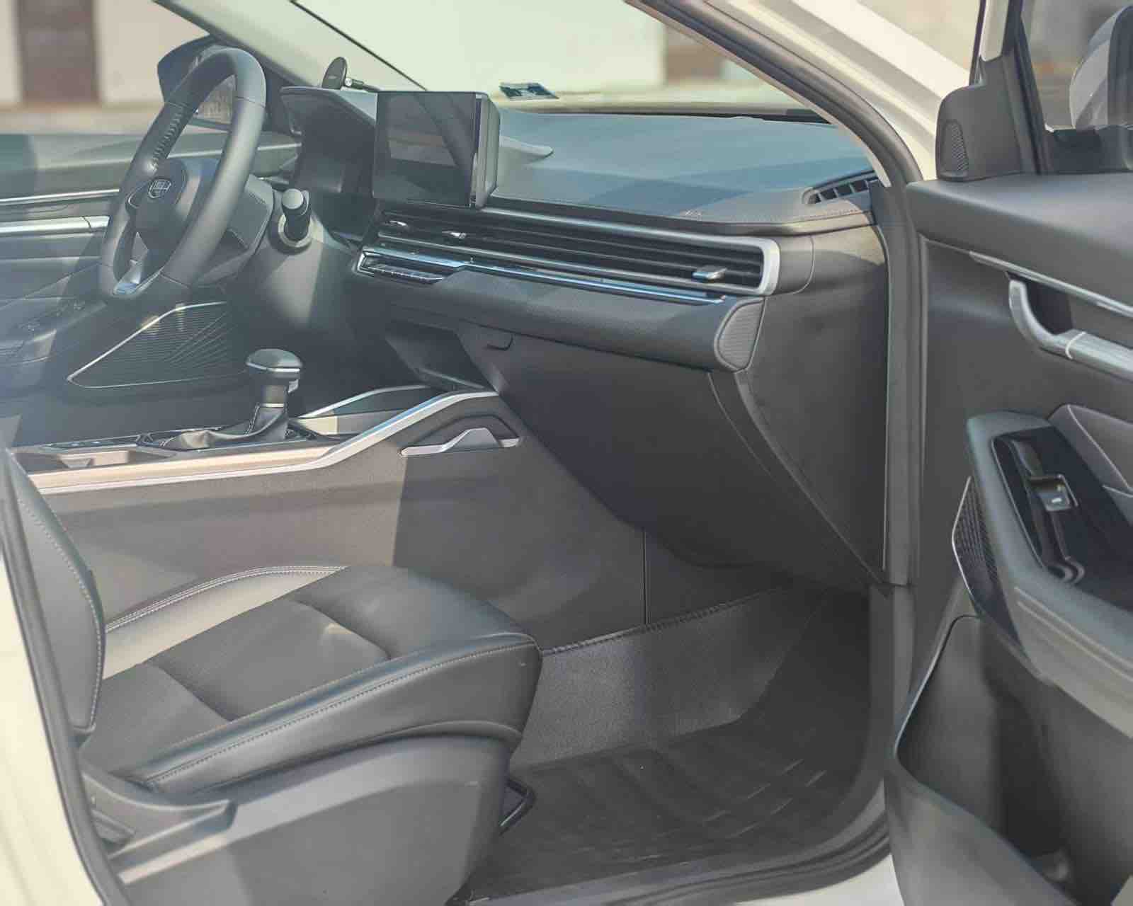 Emgrand 2022 #10 Emgrand 2022 car image #10