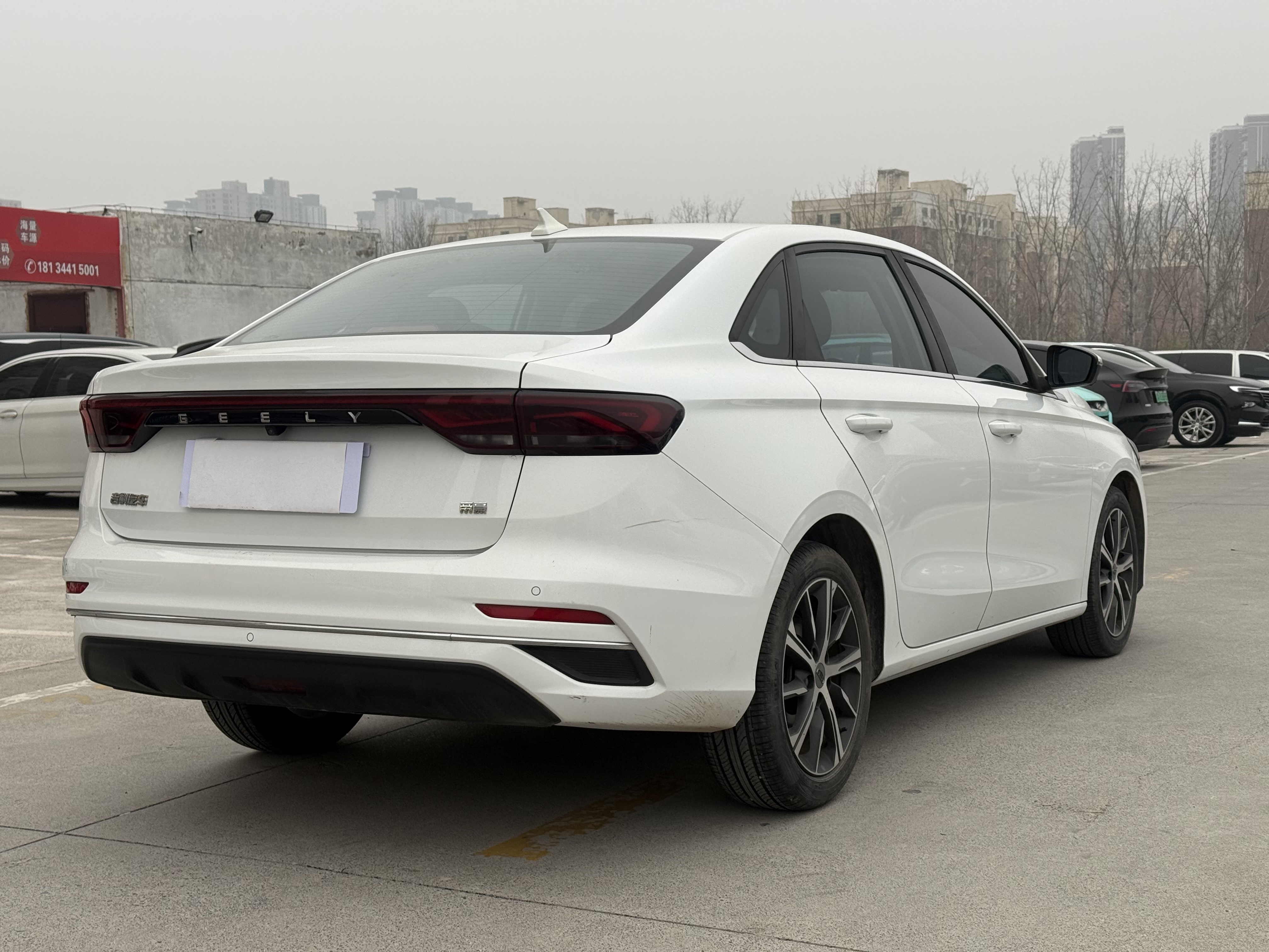 Emgrand 2022 car image #10
