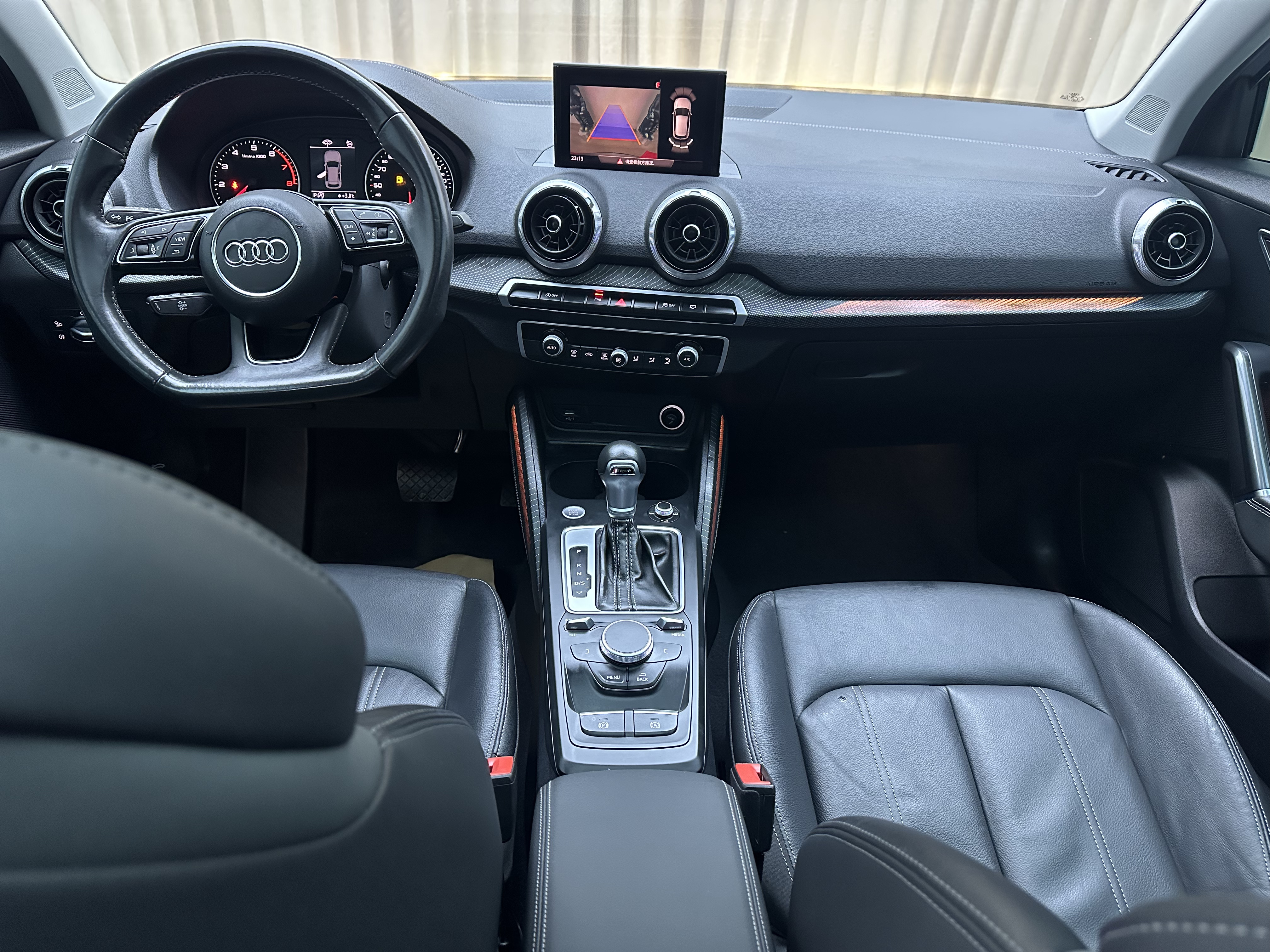 Audi Q2L 2021 car image #10