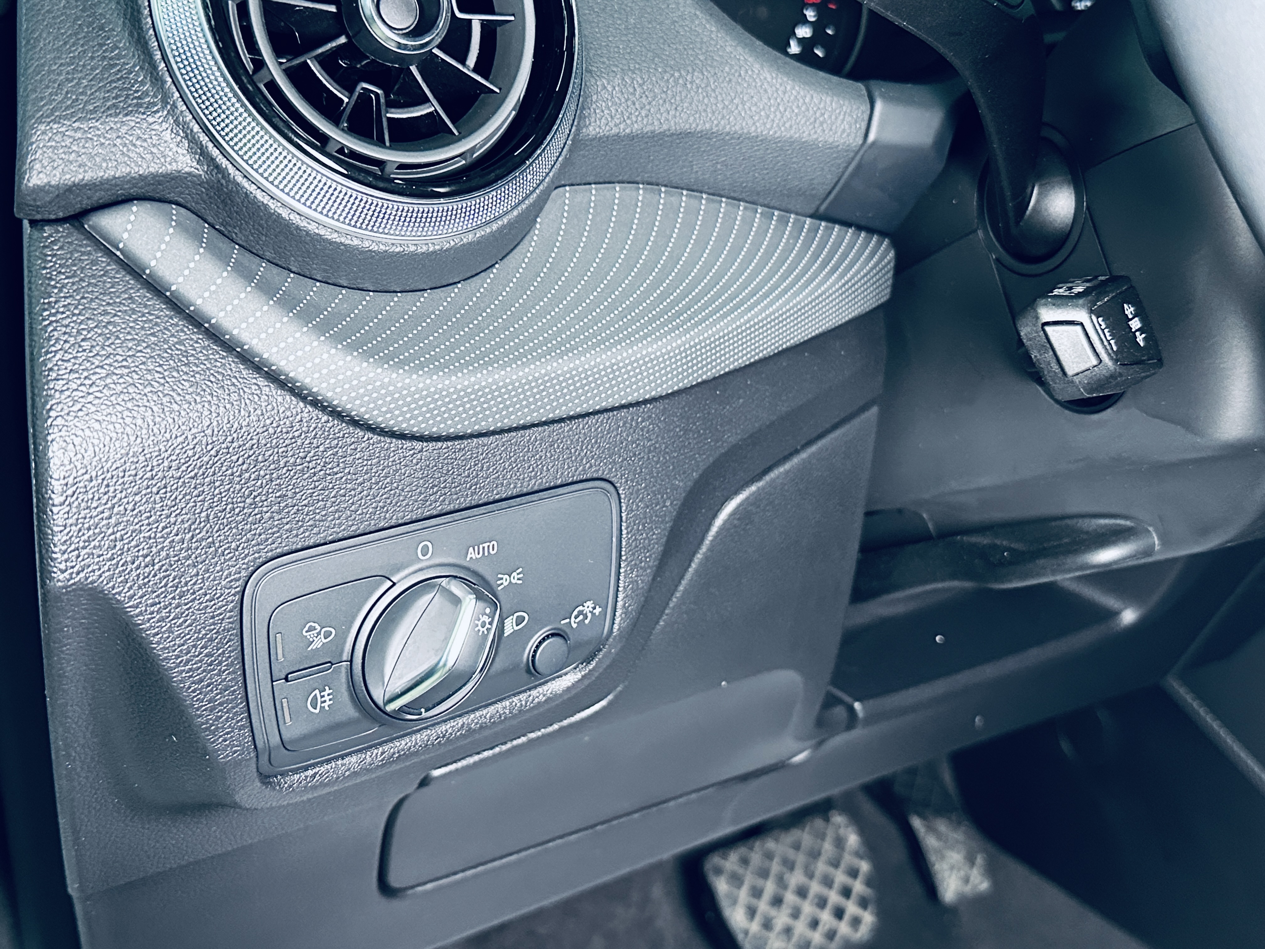 2023 car image #10