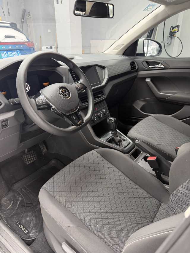 Volkswagen T-Cross 2022 #10 Volkswagen T-Cross 2022 car image #10