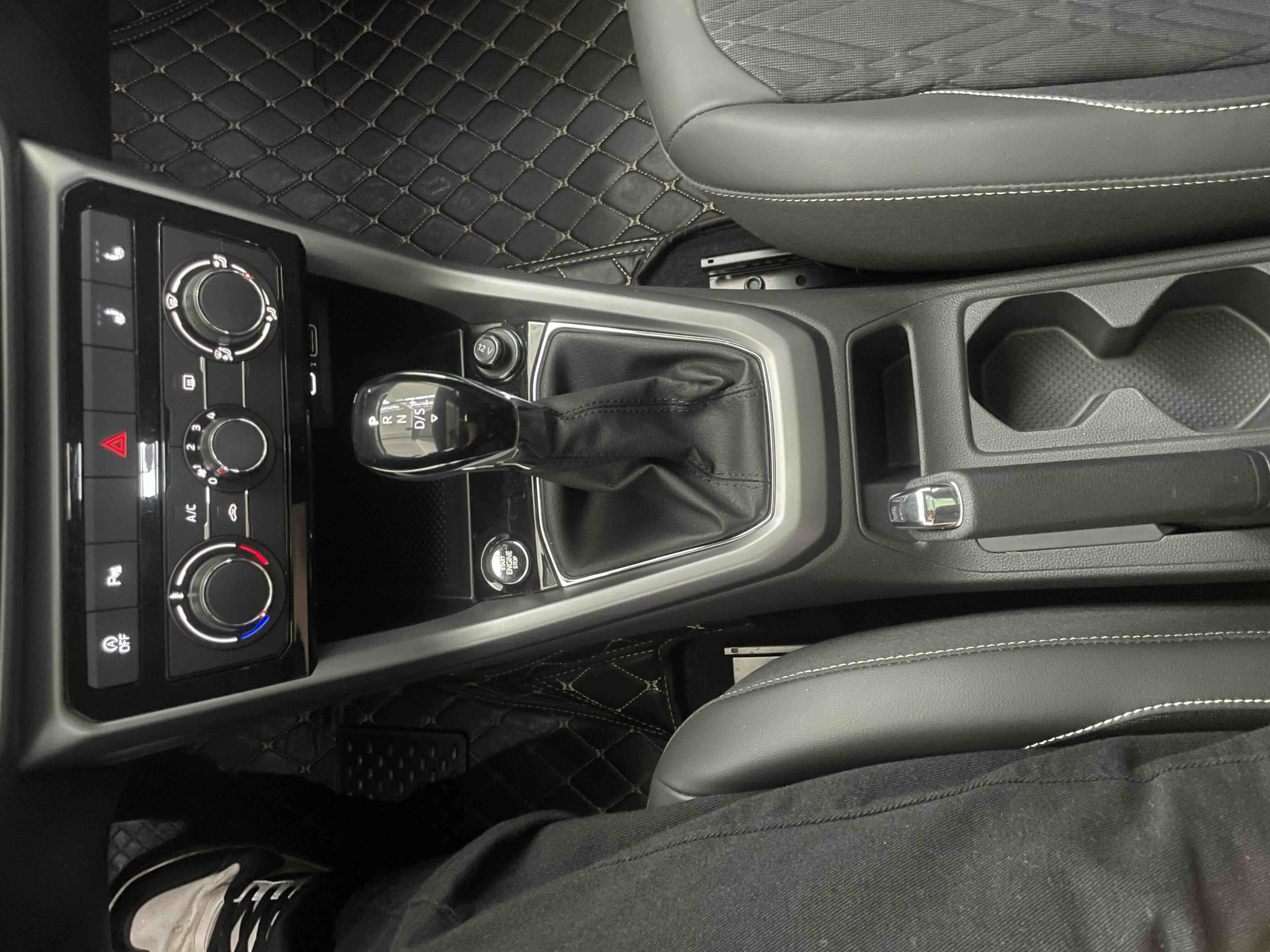 Volkswagen T-Cross 2022 #10 Volkswagen T-Cross 2022 car image #10